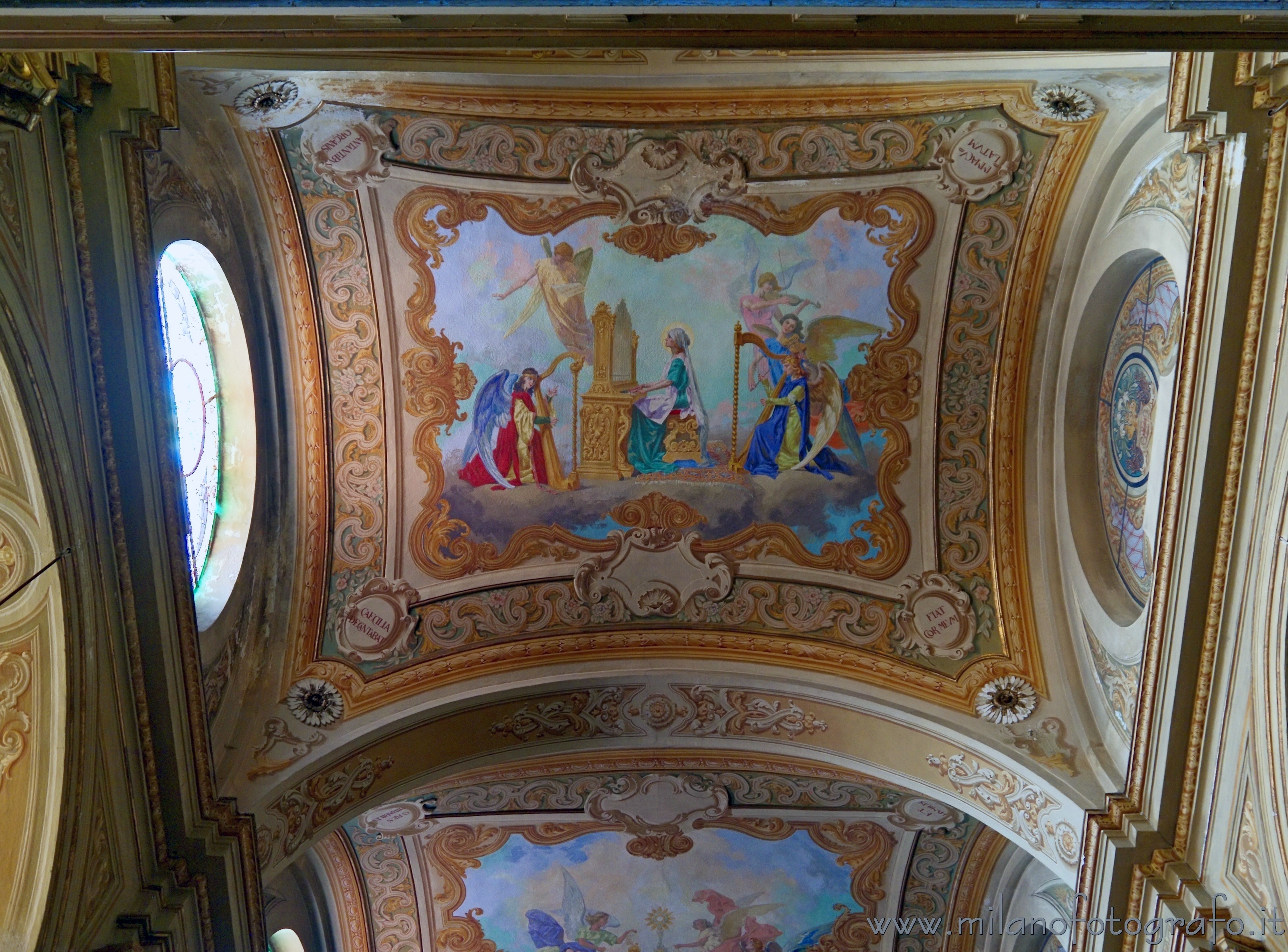Andorno Micca (Biella, Italy): Frescos above the entrance of the Duomo of Andorno Micca - Andorno Micca (Biella, Italy)