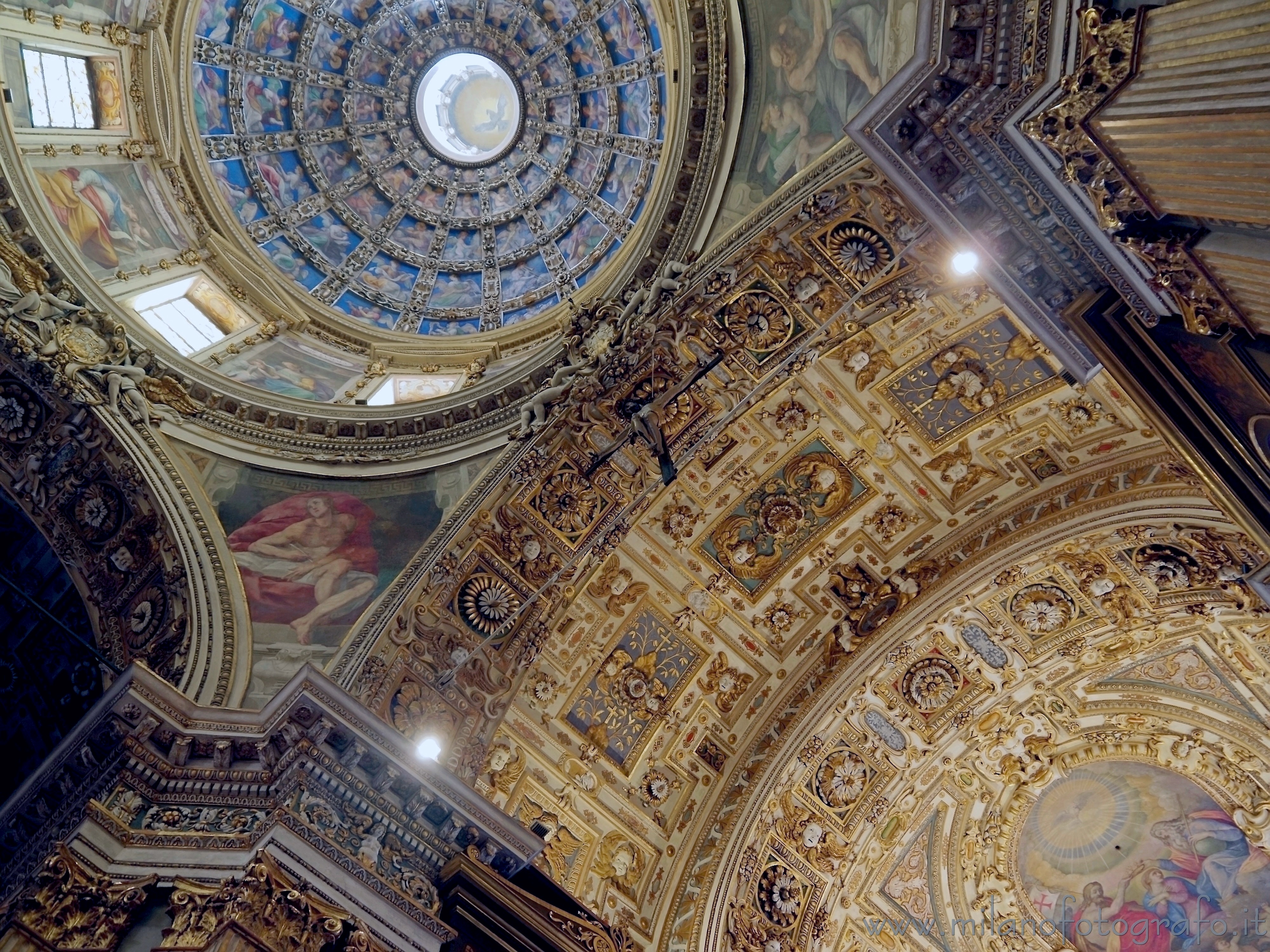 Milan (Italy): Detail of the interior of the dome of the Basilica of San Vittore al Corpo - Milan (Italy)