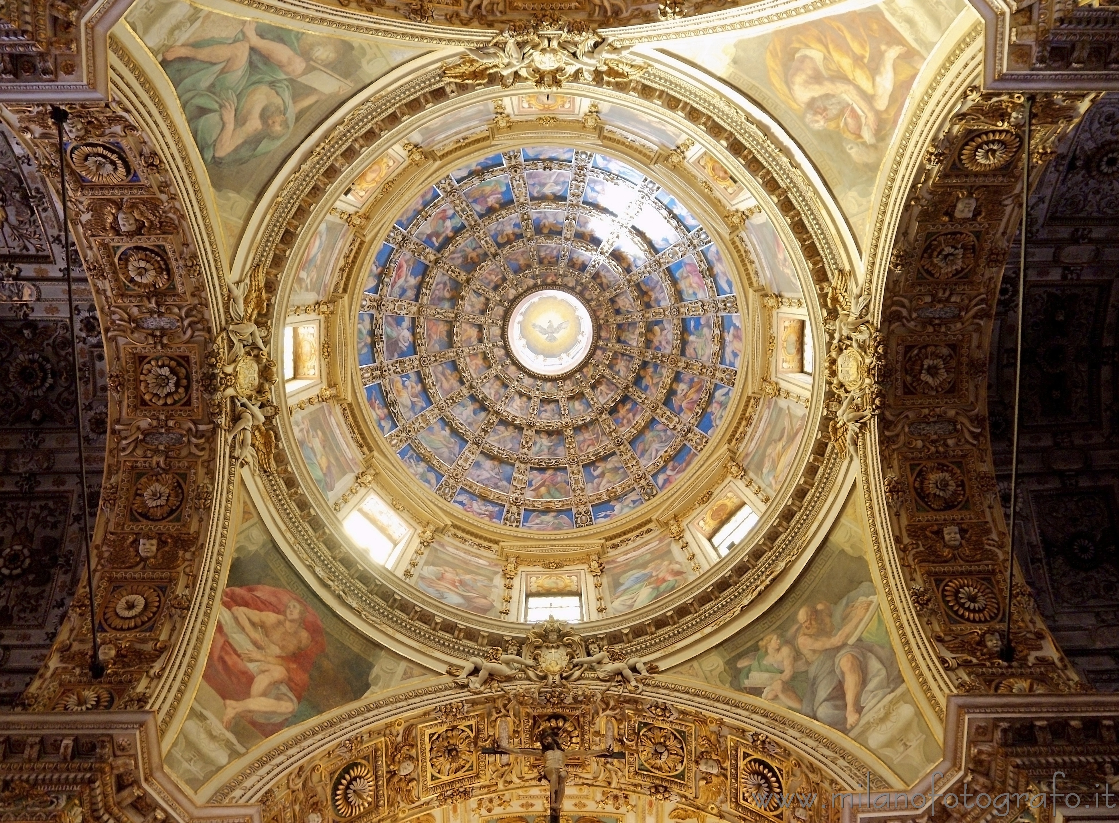 Milano: Interno della cupola della Basilica di San Vittore al Corpo - Milano