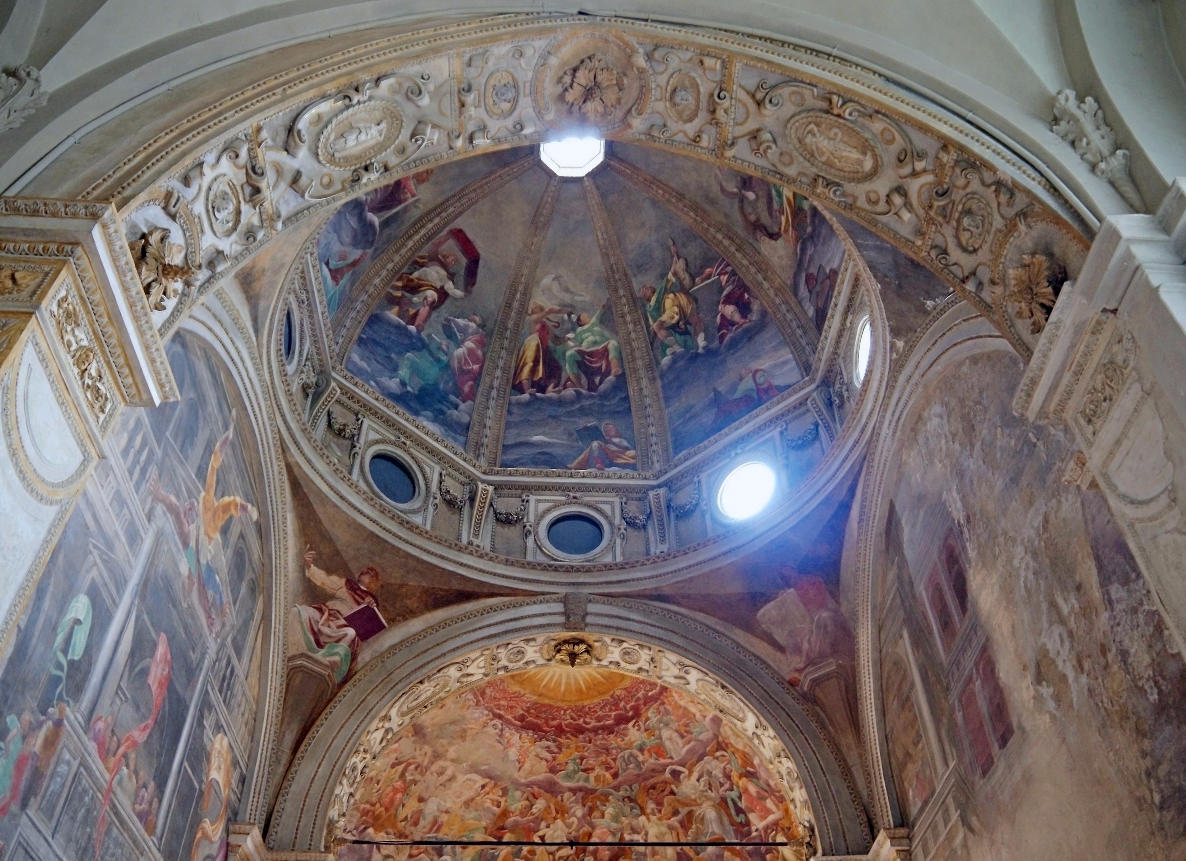 Milan (Italy): Voult of a side chapel inside the Basilica of San Marco - Milan (Italy)