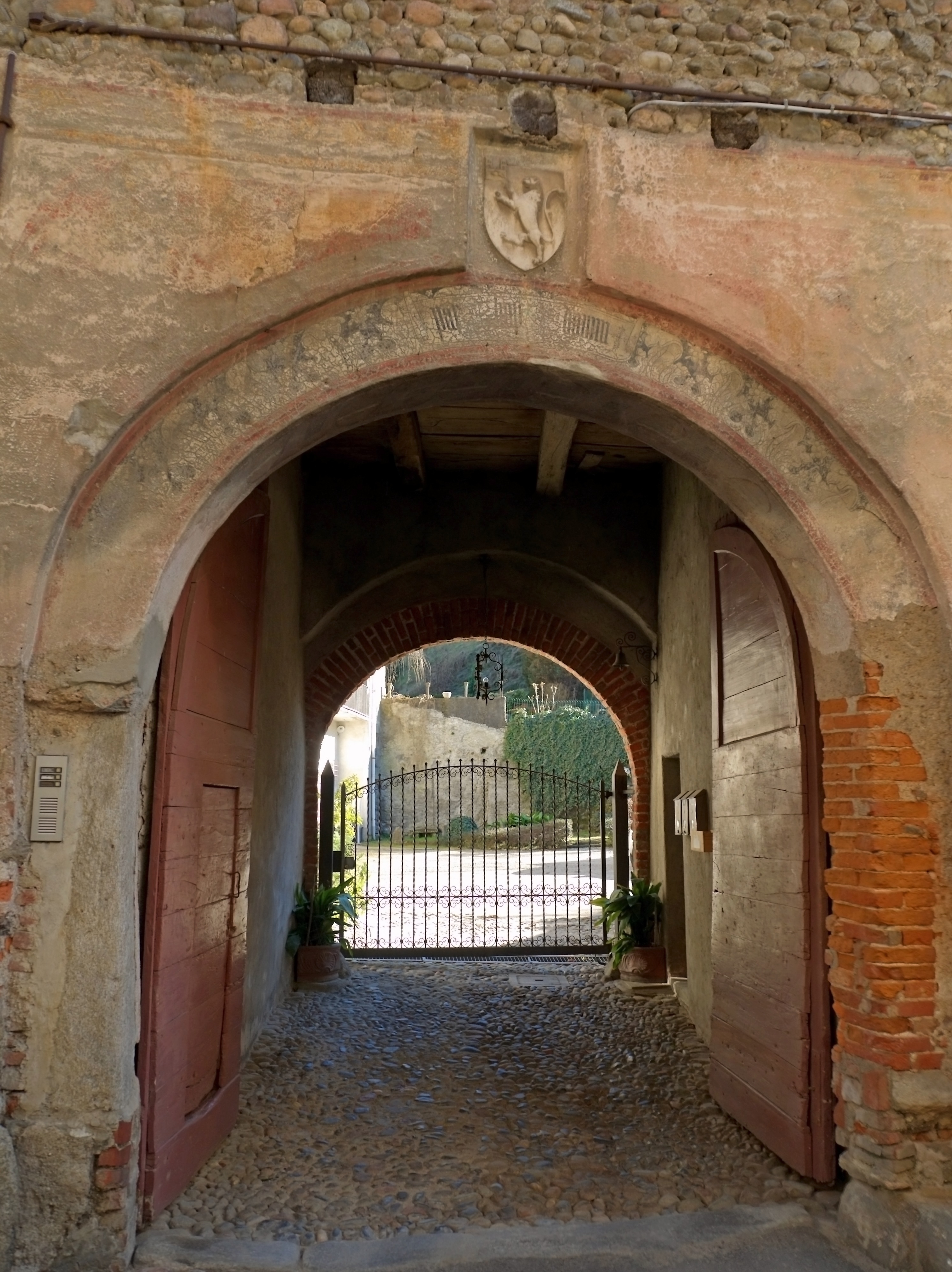 Castiglione Olona (Varese, Italy): Doorway - Castiglione Olona (Varese, Italy)