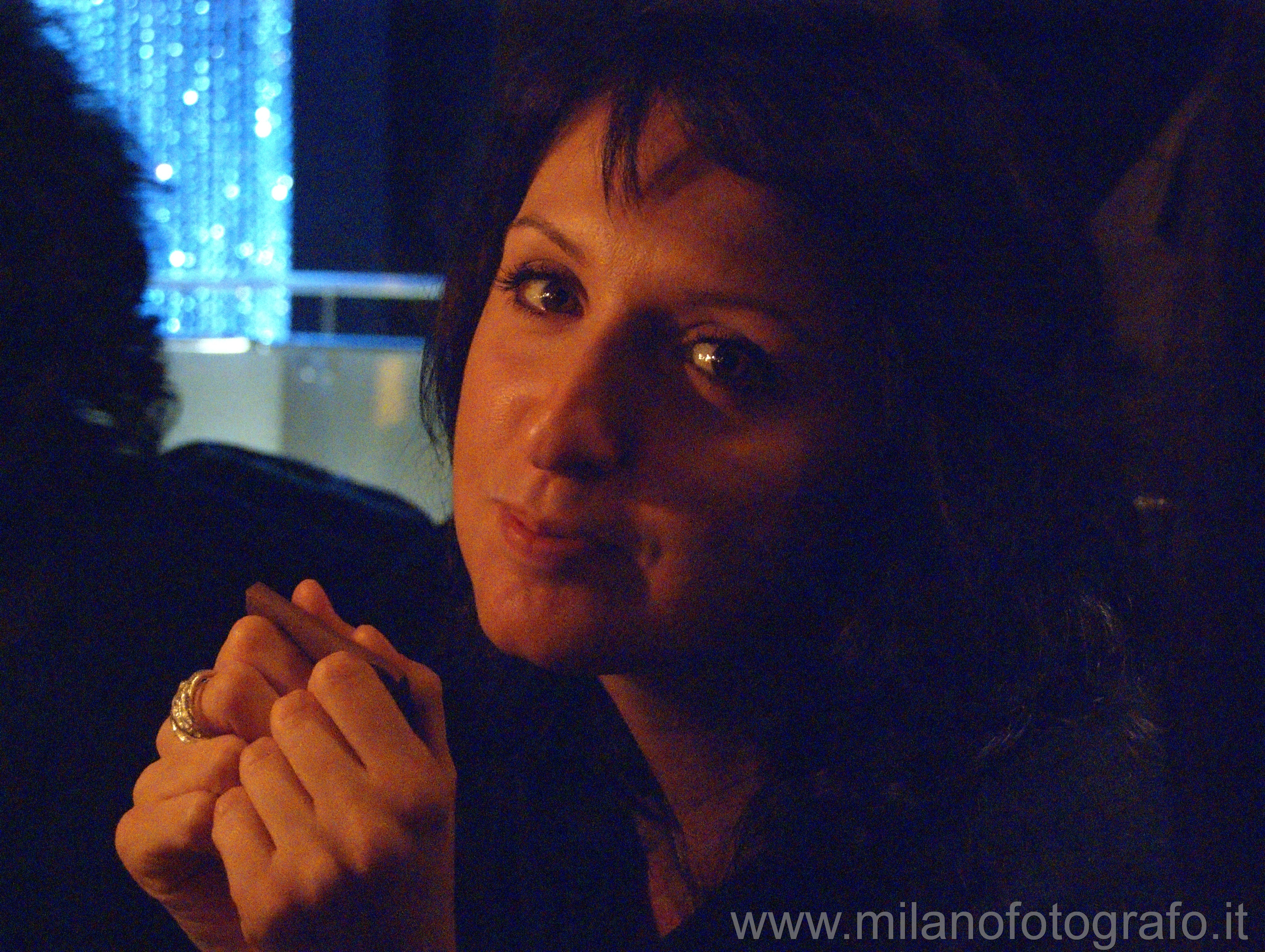 Milano - Ritratto femminile a lume di candela