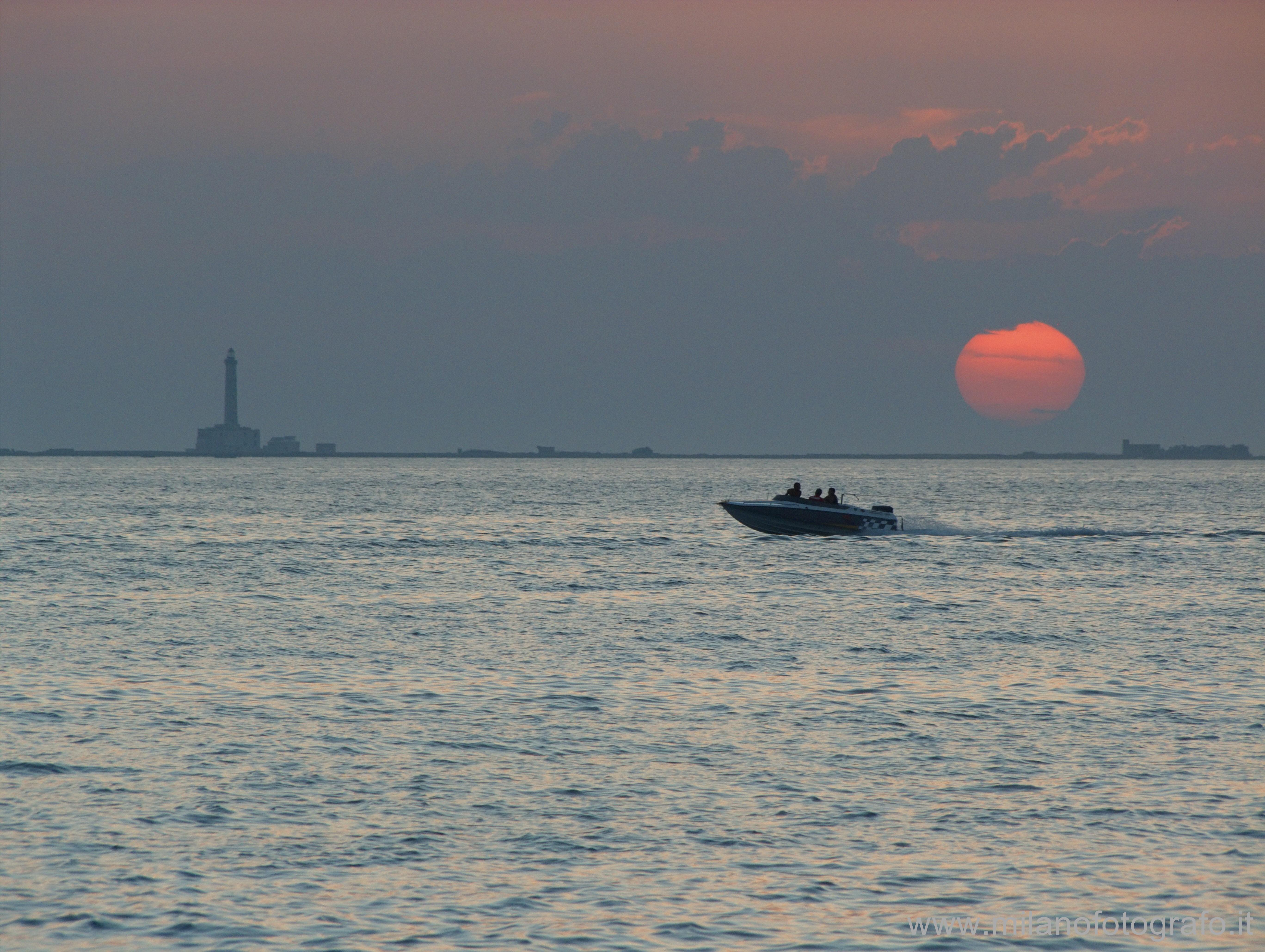 Baia Verde frazione di Gallipoli (Lecce): Tramonto del sole - Baia Verde frazione di Gallipoli (Lecce)