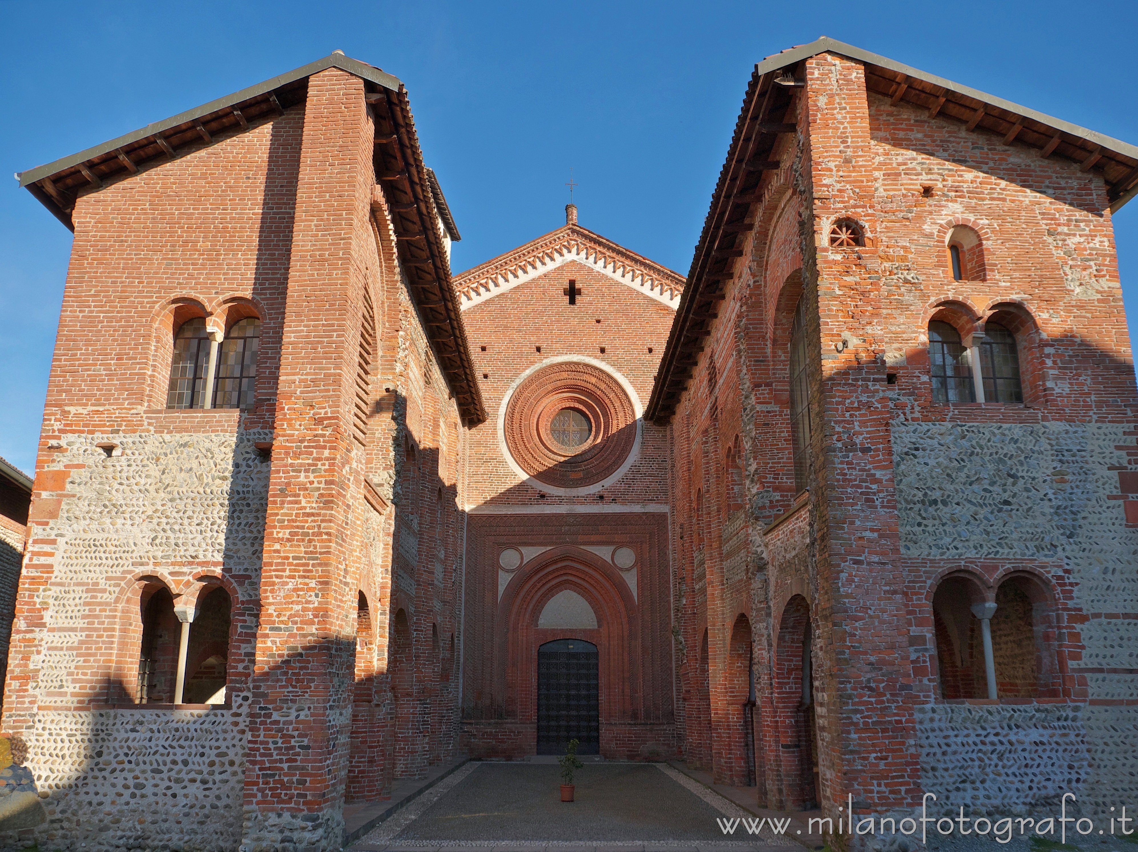San Nazzaro Sesia (Novara, Italy): Facade of the church of the Abbey of the Saints Nazario and Celso - San Nazzaro Sesia (Novara, Italy)