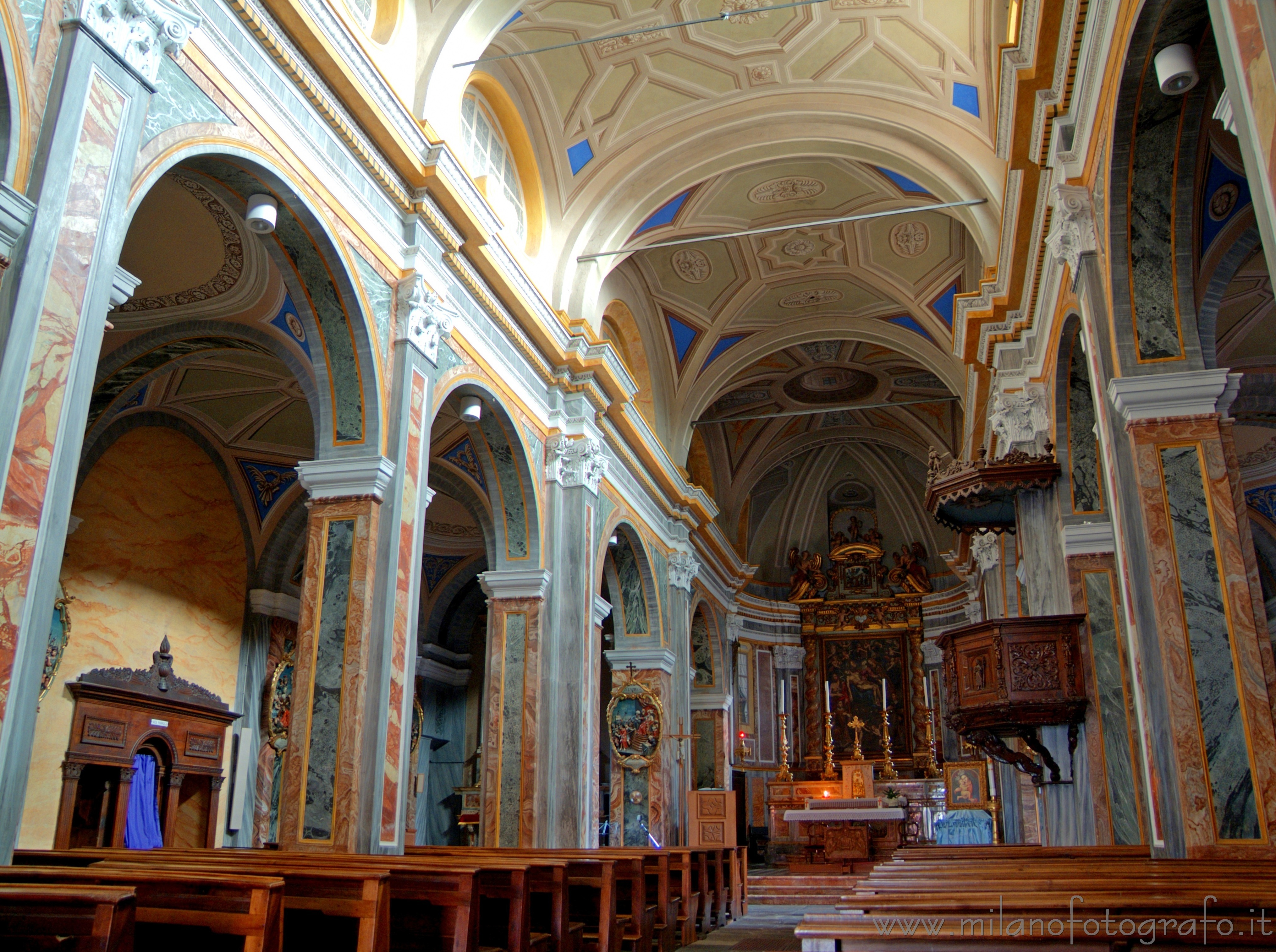 Sagliano Micca (Biella, Italy): Interiors of the Church of the Saints Giacomo and  Stefano - Sagliano Micca (Biella, Italy)