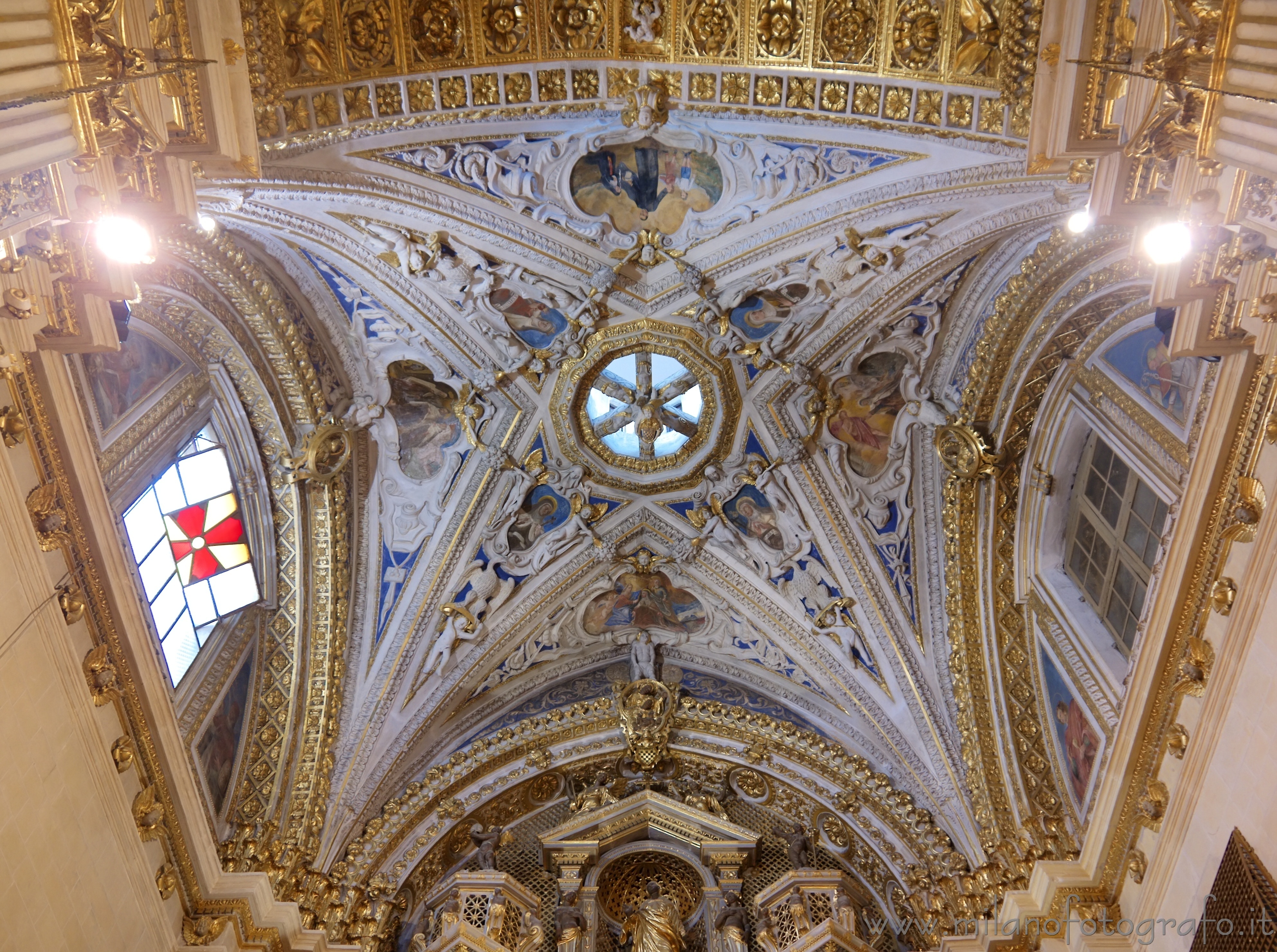 Lecce (Italy): Ceiling of the apse of the church of the Mother of God and St. Nicholas, also known as Church of the Discalced - Lecce (Italy)