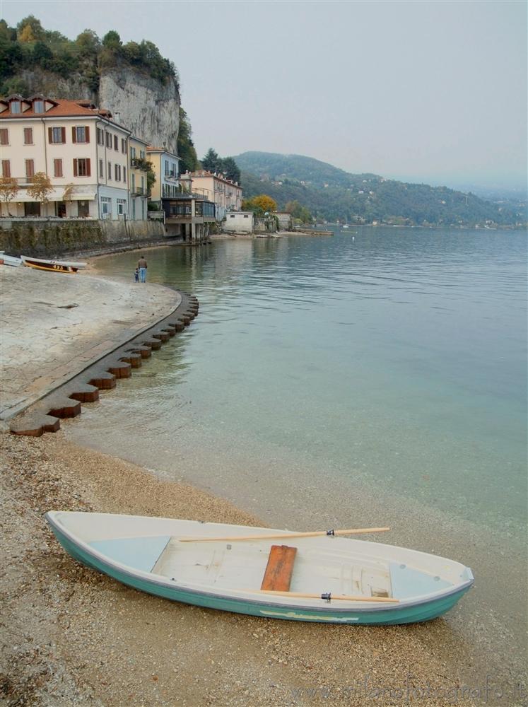 Arona (Novara) - La spiaggia davanti ad Arona