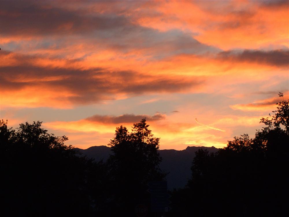 Carisio (Vercelli) - Tramonto sulle alpi biellesi