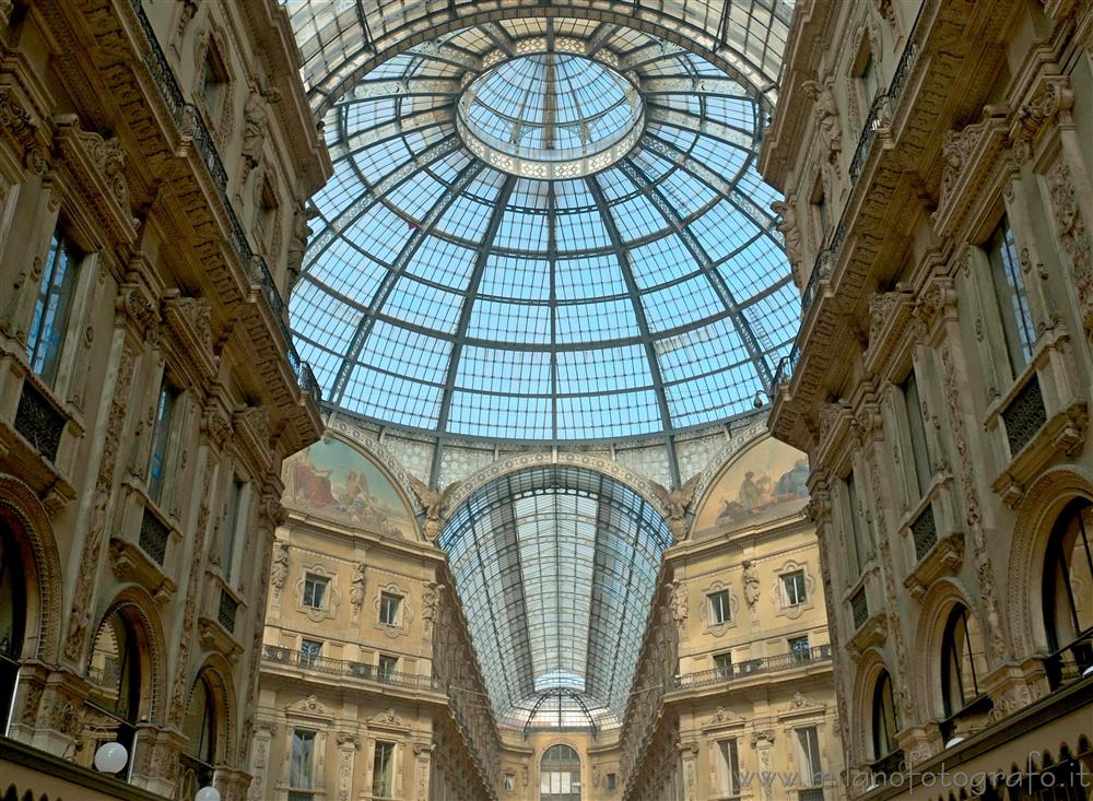 Milan (Italy) - Vittorio Emanuele Gallery