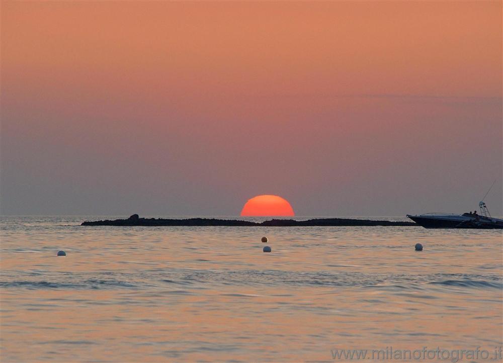 Torre San Giovanni (Lecce, Italy) - Sunset behind a rock