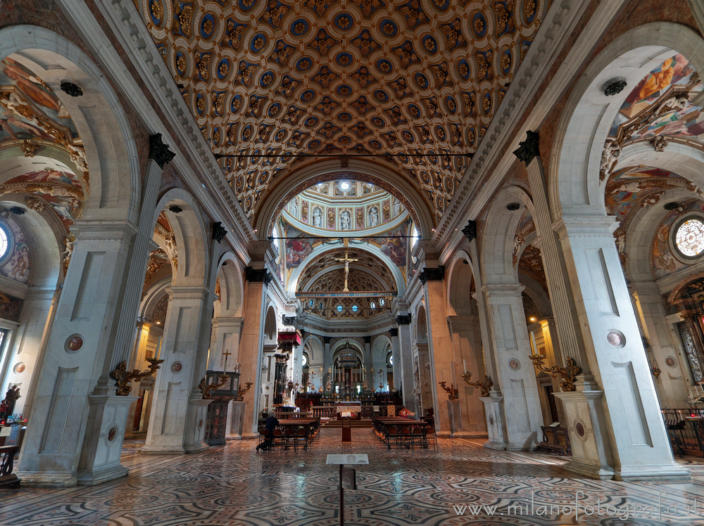 Interno Della Chiesa Di Santa Maria Dei Miracoli Milano