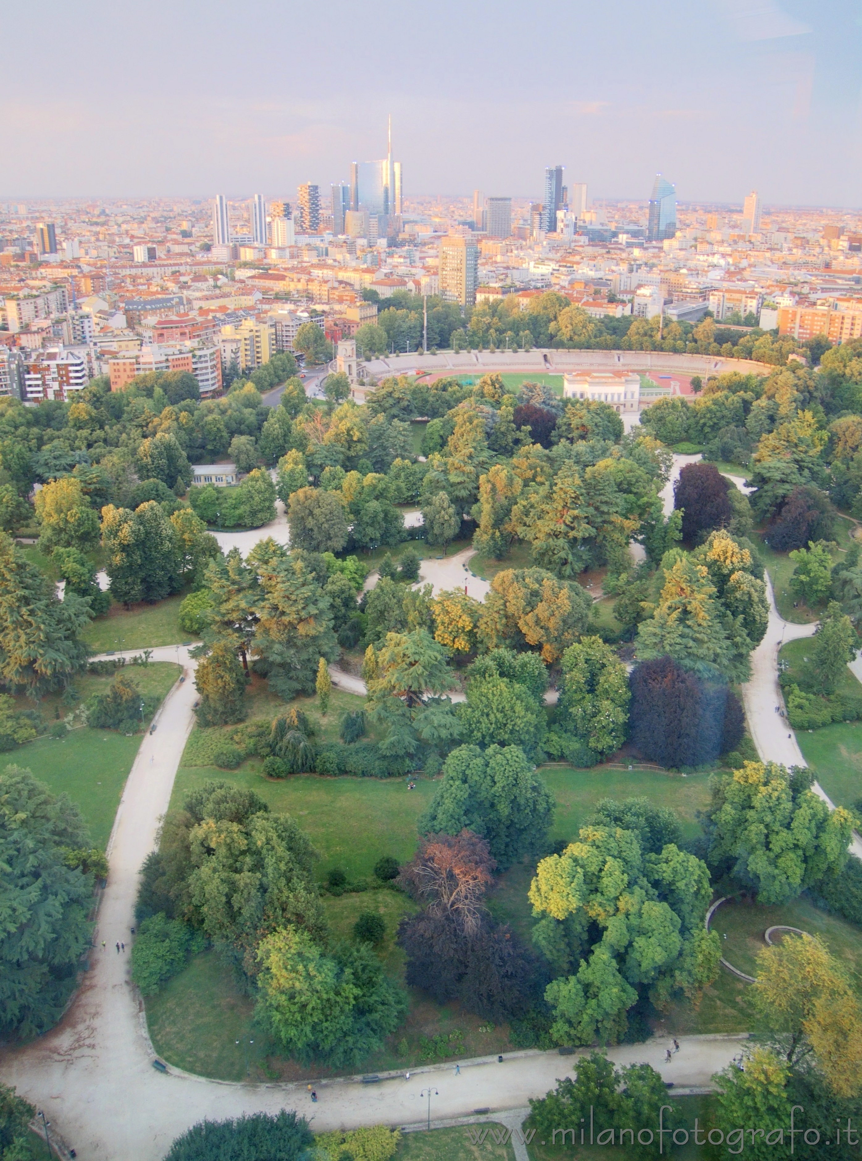 Milano: Panorama dalla Torre Branca al tramonto - Milano