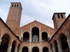 Milano: Facciata e campanili della Basilica di Sant Ambrogio