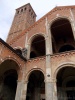 Milano: Dettaglio della facciata di Sant Ambrogio