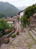 Valmosca frazione di Campiglia Cervo (Biella): Il paese visto dal sagrato dell'Oratorio di San Biagio