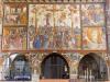 Caravaggio (Bergamo): Parete affrescheta che divide in due l'interno della Chiesa di San Bernardino