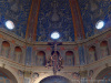 Legnano (Milano): Crocisso e angeli sopra l'ingresso della cappella maggiore della Basilica di San magno