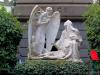 Mailand: Funerary monument in front of the Falck aedicule in the Monumental Cemetery