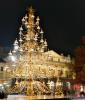 Milan (Italy): Christmas tree in Scala square