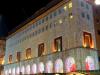 Milano: Il palazzo della Rinascente con le luci natalizie