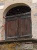 Quittengo frazione di Campiglia Cervo (Biella): Portone di una vecchia casa