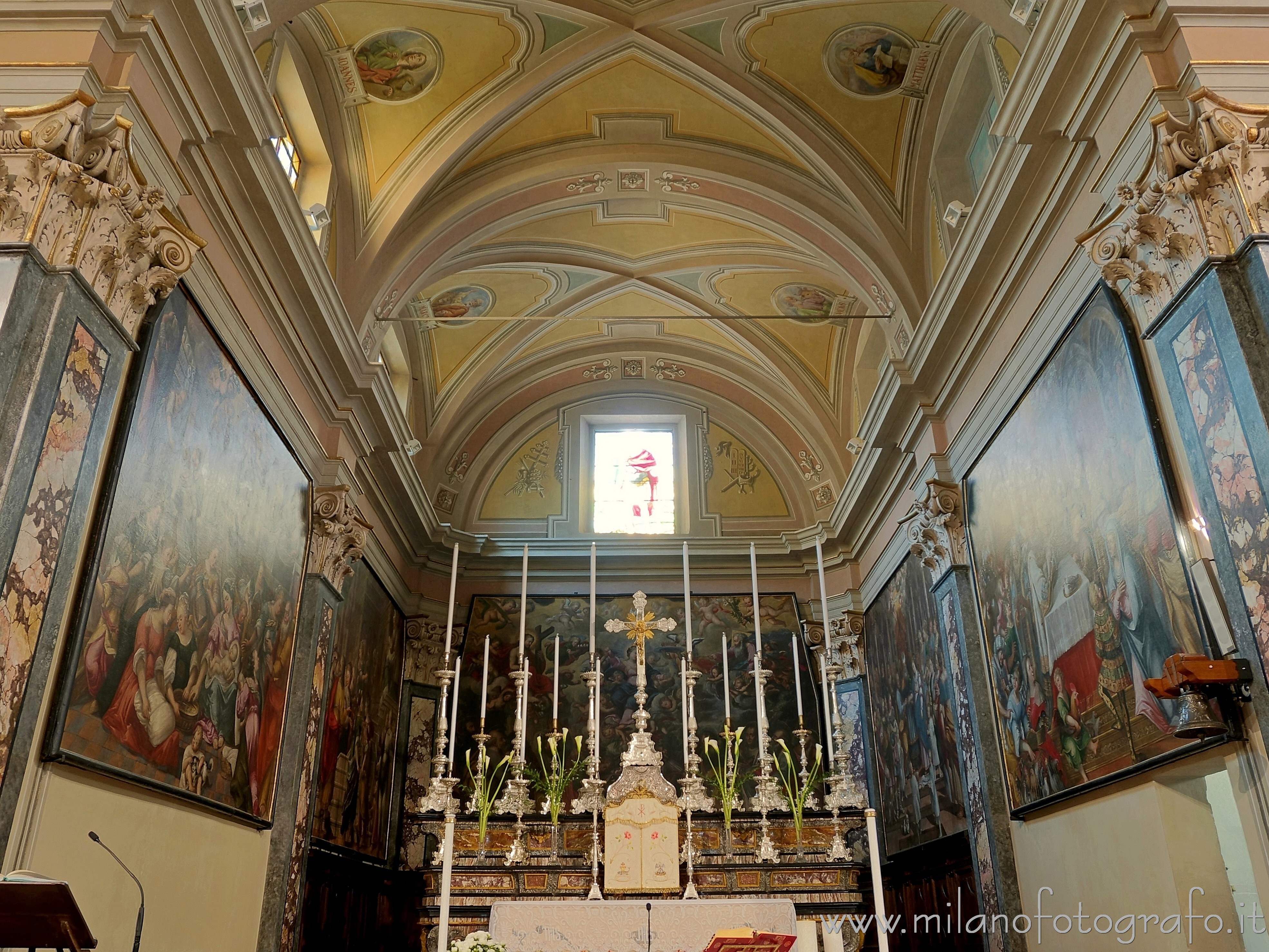 Ghislarengo (Novara, Italy): Presbytery of the Church of Beata Vergine Assunta - Ghislarengo (Novara, Italy)