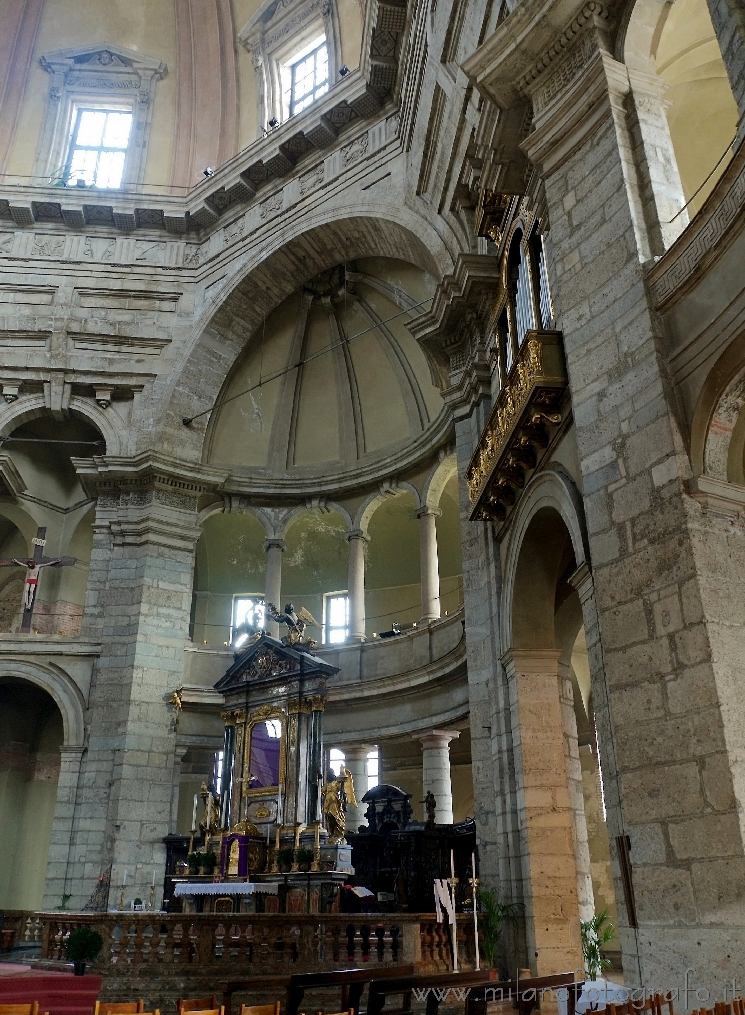 Milano: Dettaglio degli interni della Basilica di San Lorenzo Maggiore - Milano