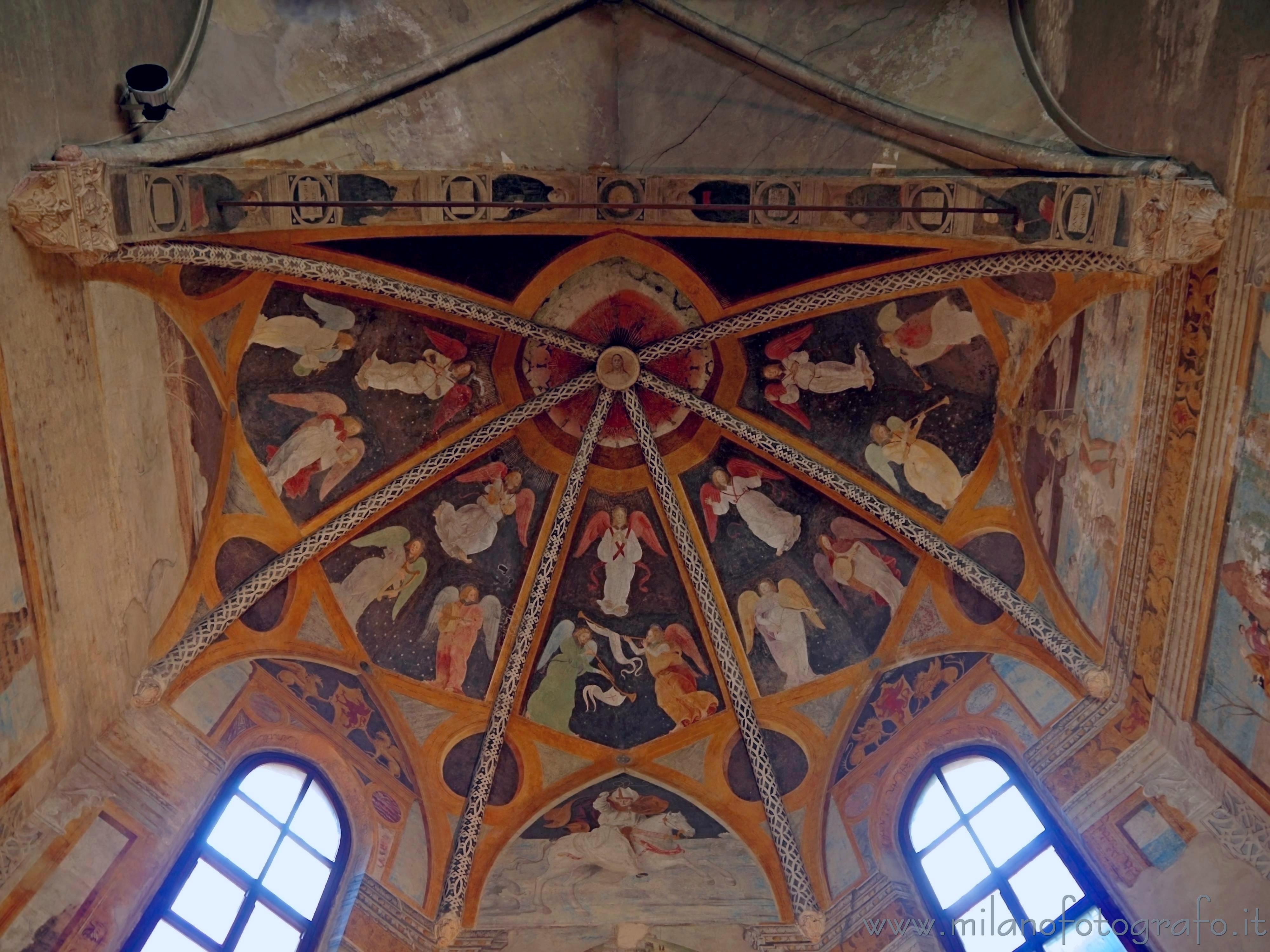 Milano: Dettaglio della Cappella di Sant’Ambrogio, o Cappella Grifi, in San Pietro in Gessate - Milano