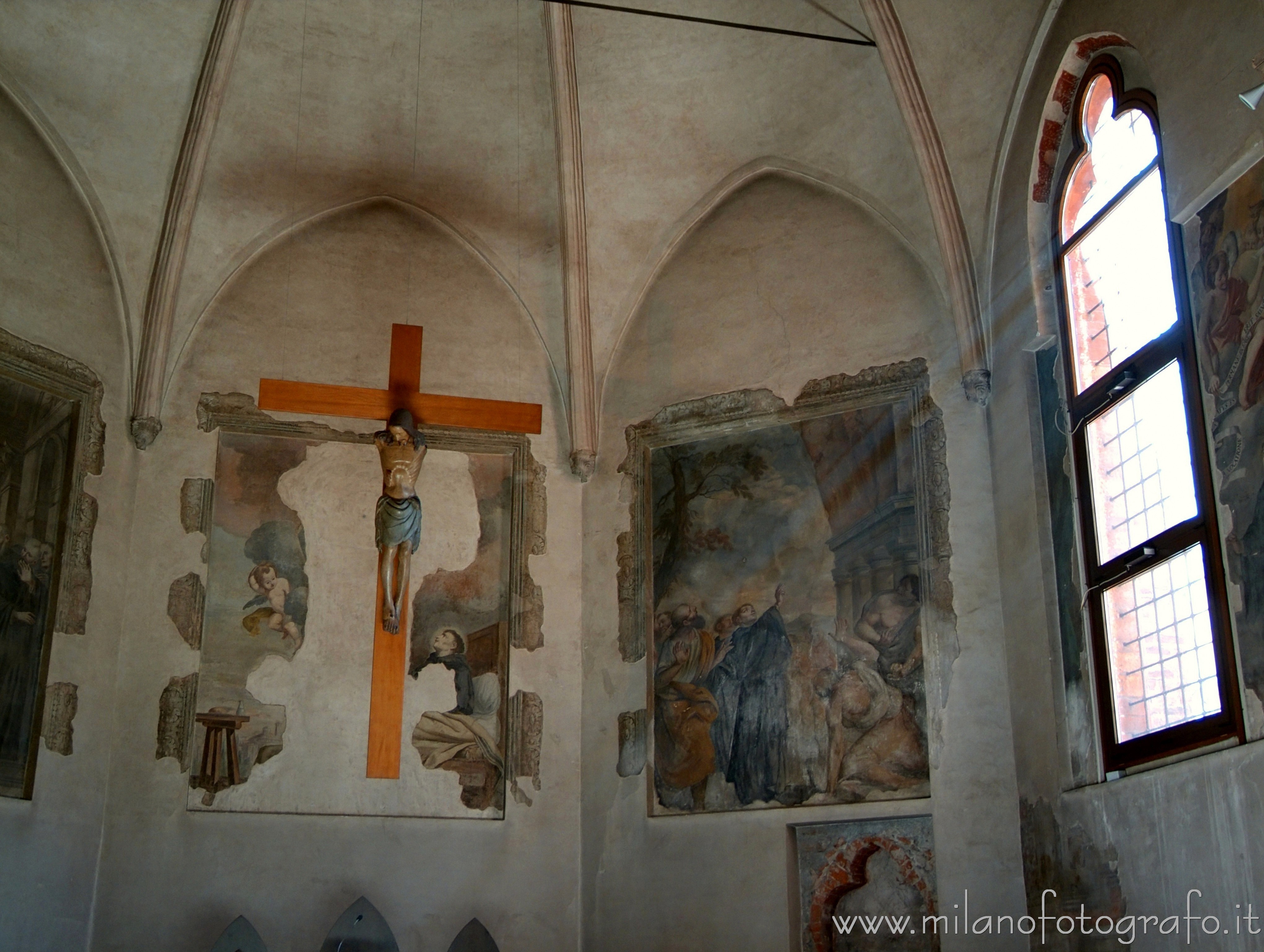 Milan (Italy): Right apse of the Church of Santa Maria Incoronata - Milan (Italy)