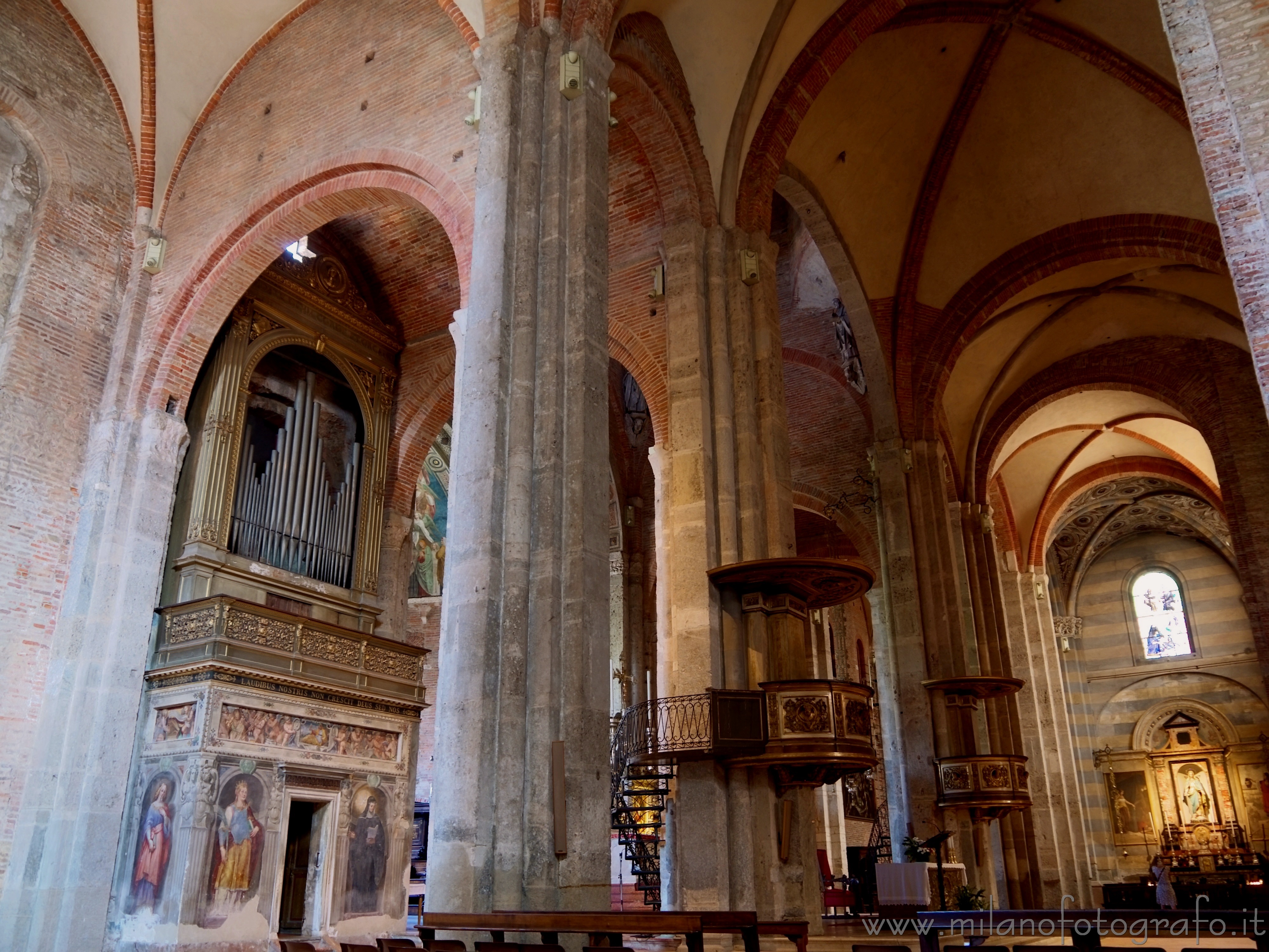 Milano: Transetto della Basilica di San Simpliciano - Milano
