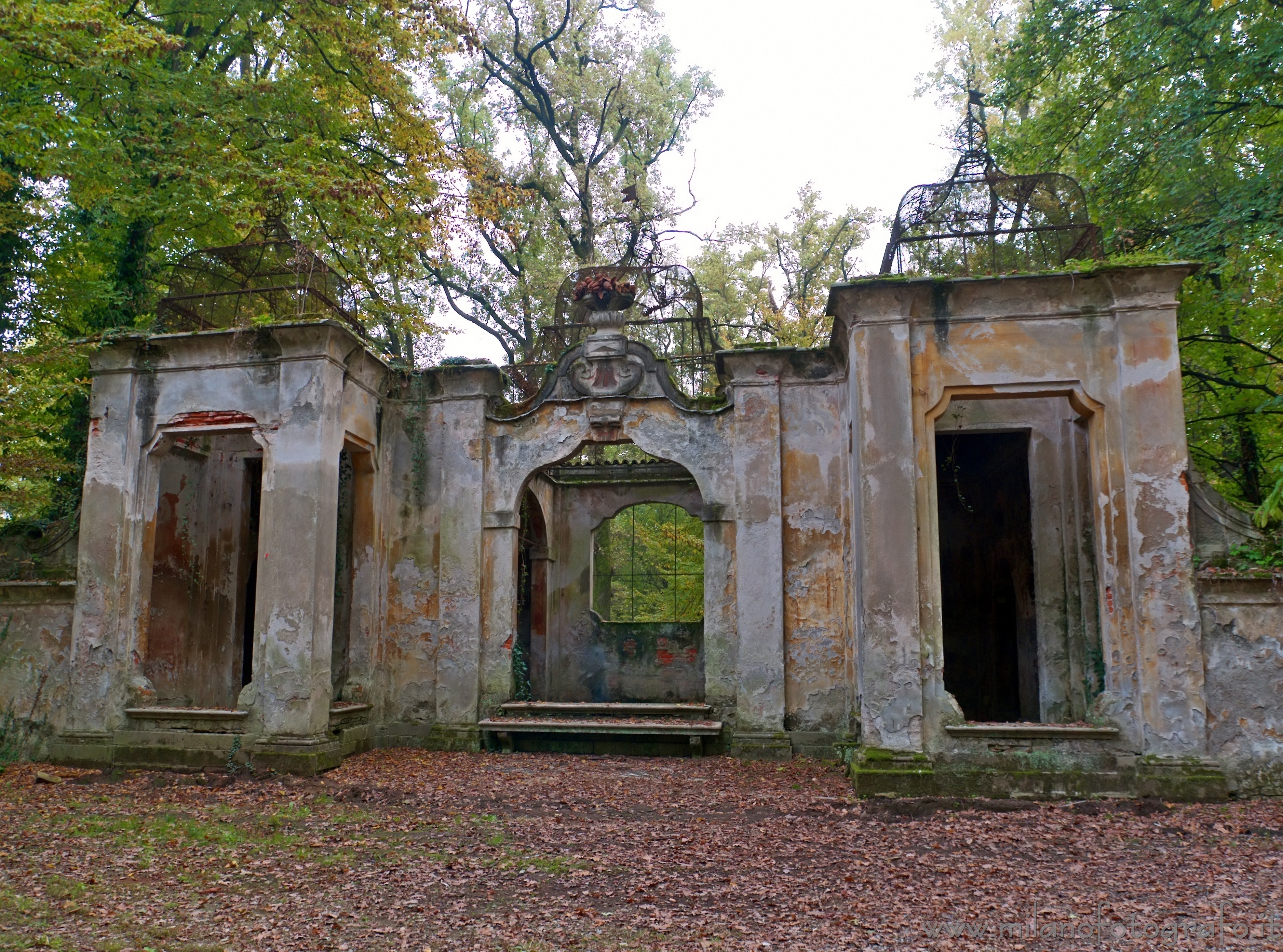 Bollate (Milan, Italy): The old aviaries in the park of Villa Arconati - Bollate (Milan, Italy)