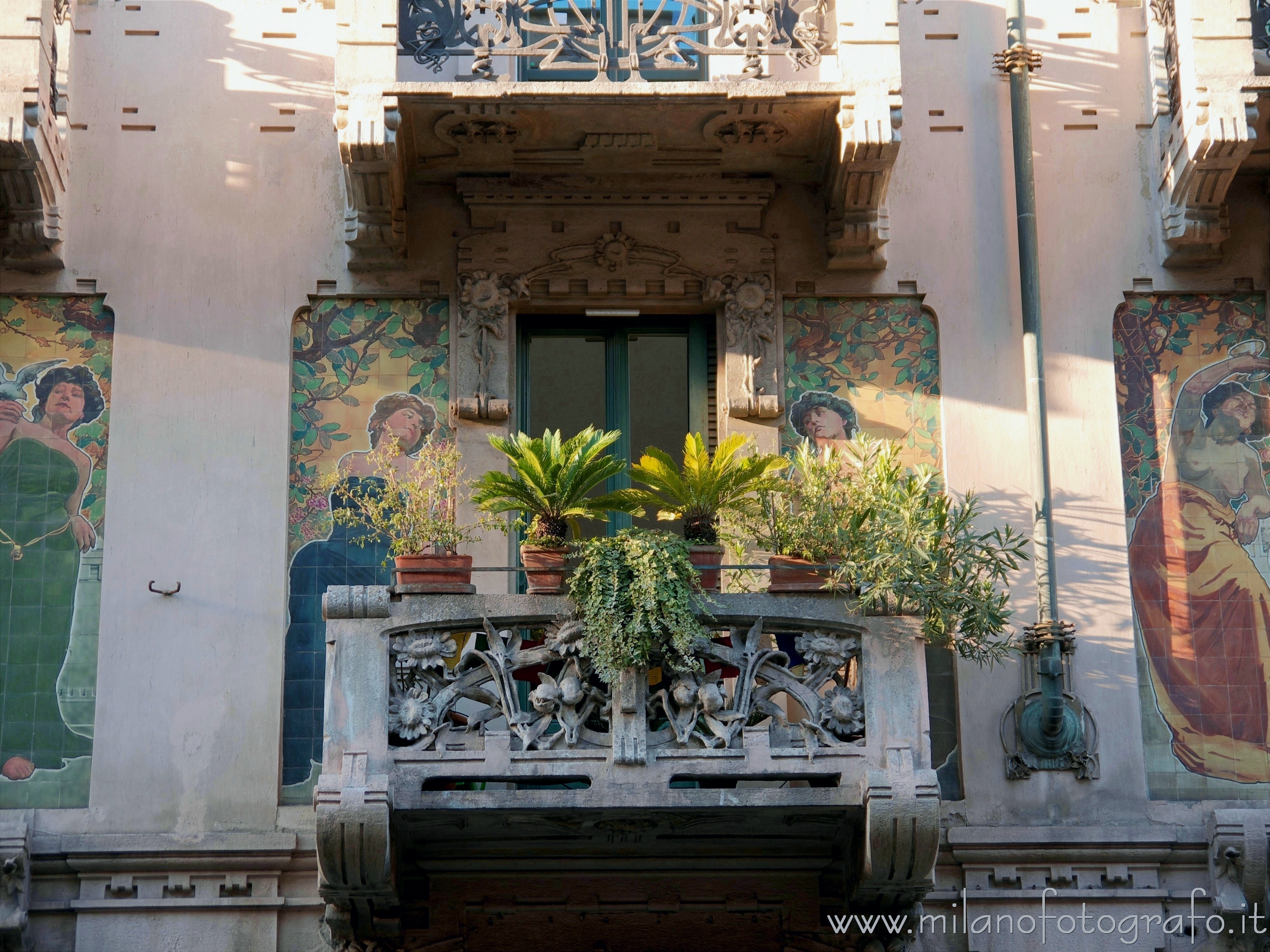 Milan (Italy): Art Noveau balcony and decorations in House Galimberti - Milan (Italy)