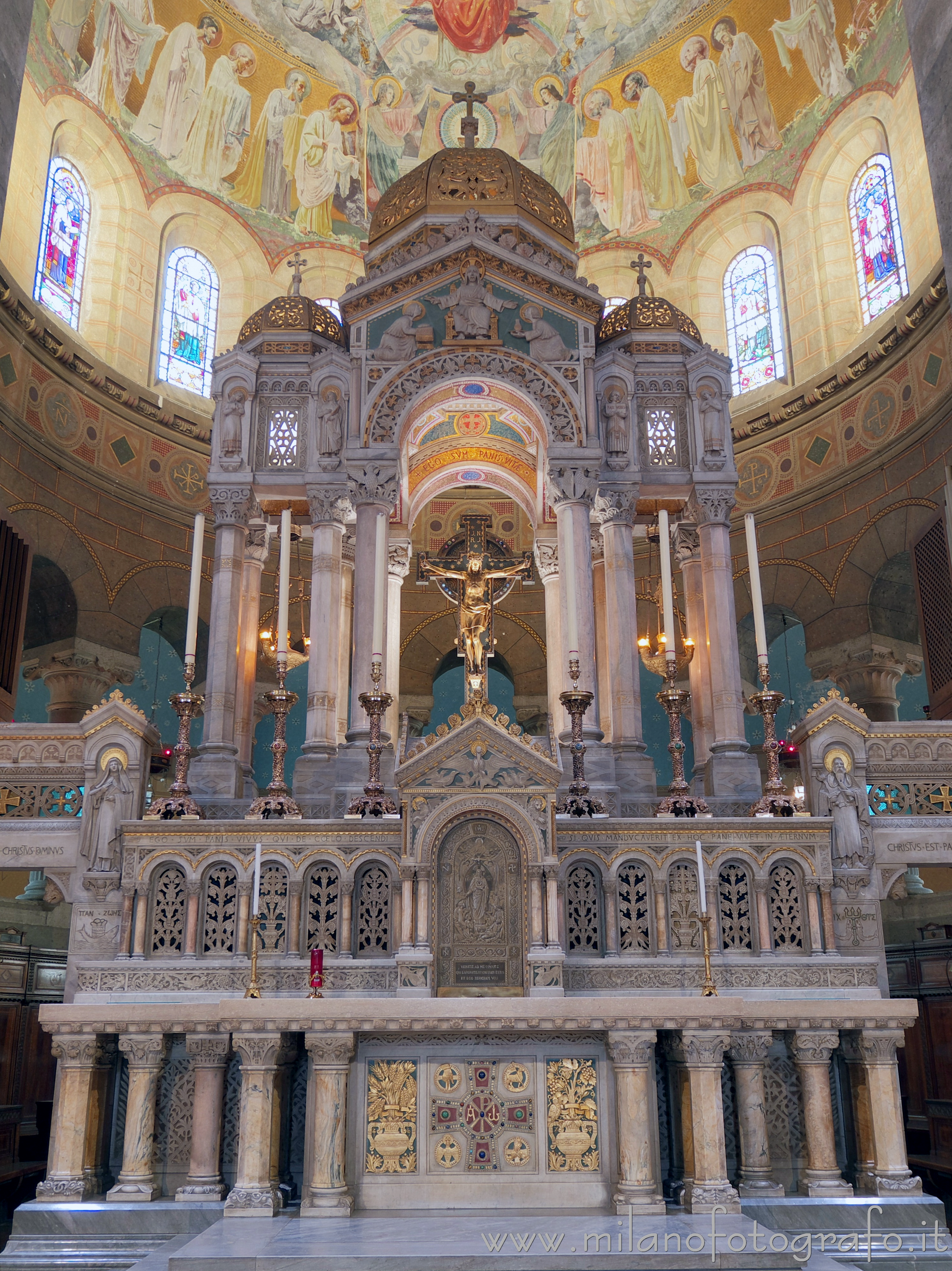 Milan (Italy): Main altar of the Basilica of the Corpus Domini - Milan (Italy)