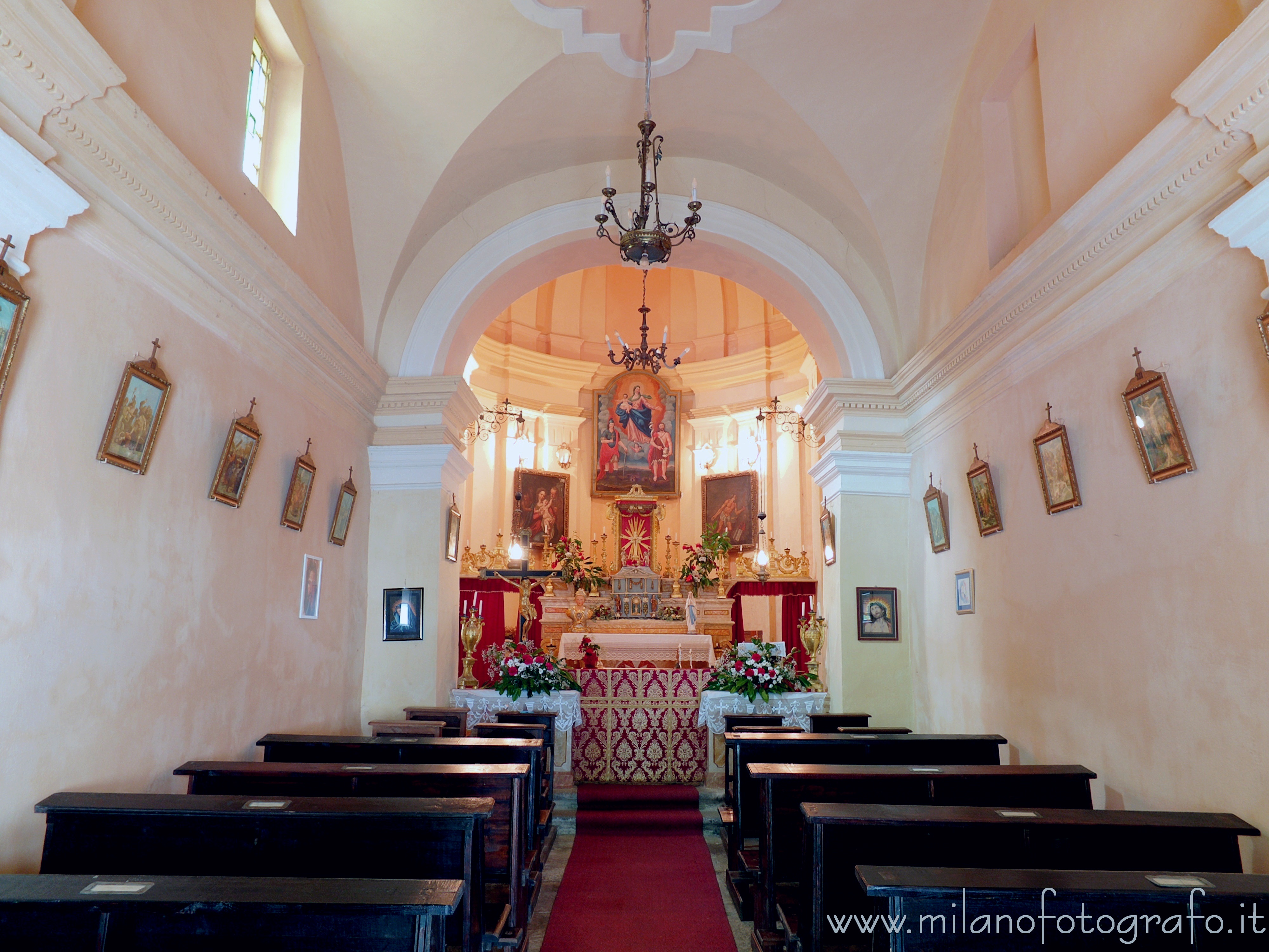Rosazza (Biella, Italy): Interior of the Oratory of San Defendente - Rosazza (Biella, Italy)