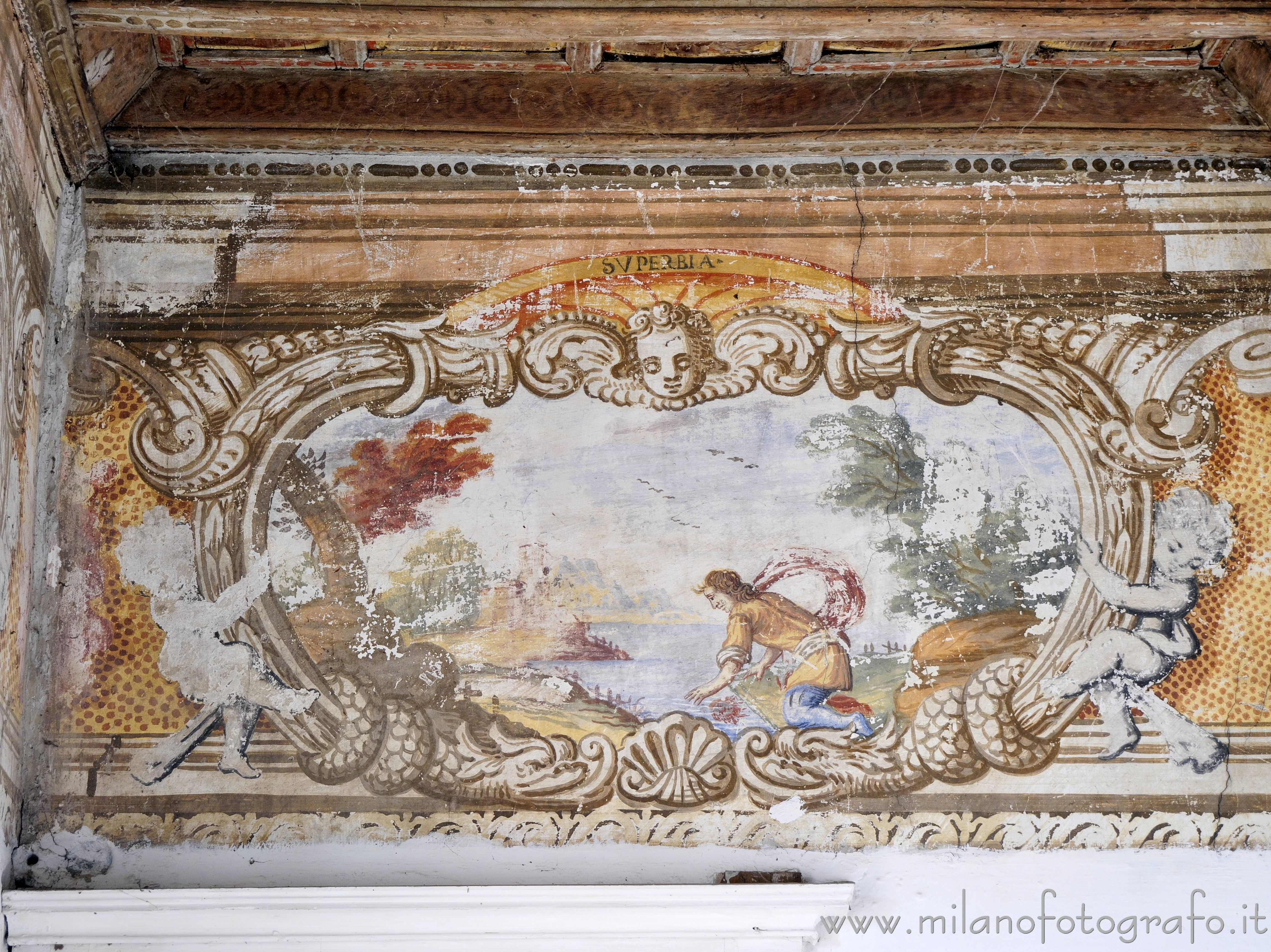 Benna (Biella, Italy): Fresco depicting an allegory of arrogance in the Castle - Benna (Biella, Italy)