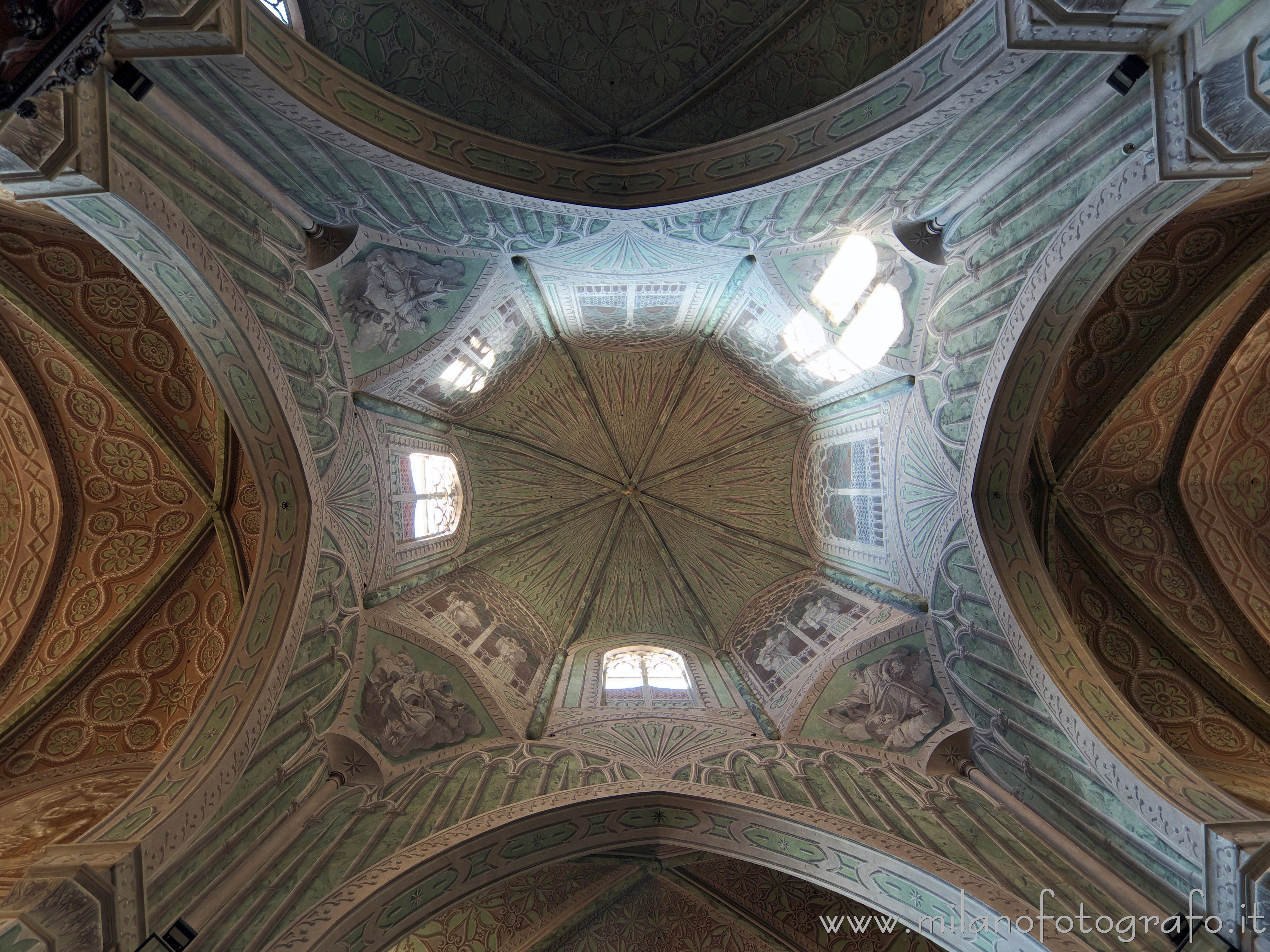 Biella (Italy): Ceiling of the crossing of the Cathedral of Biella - Biella (Italy)