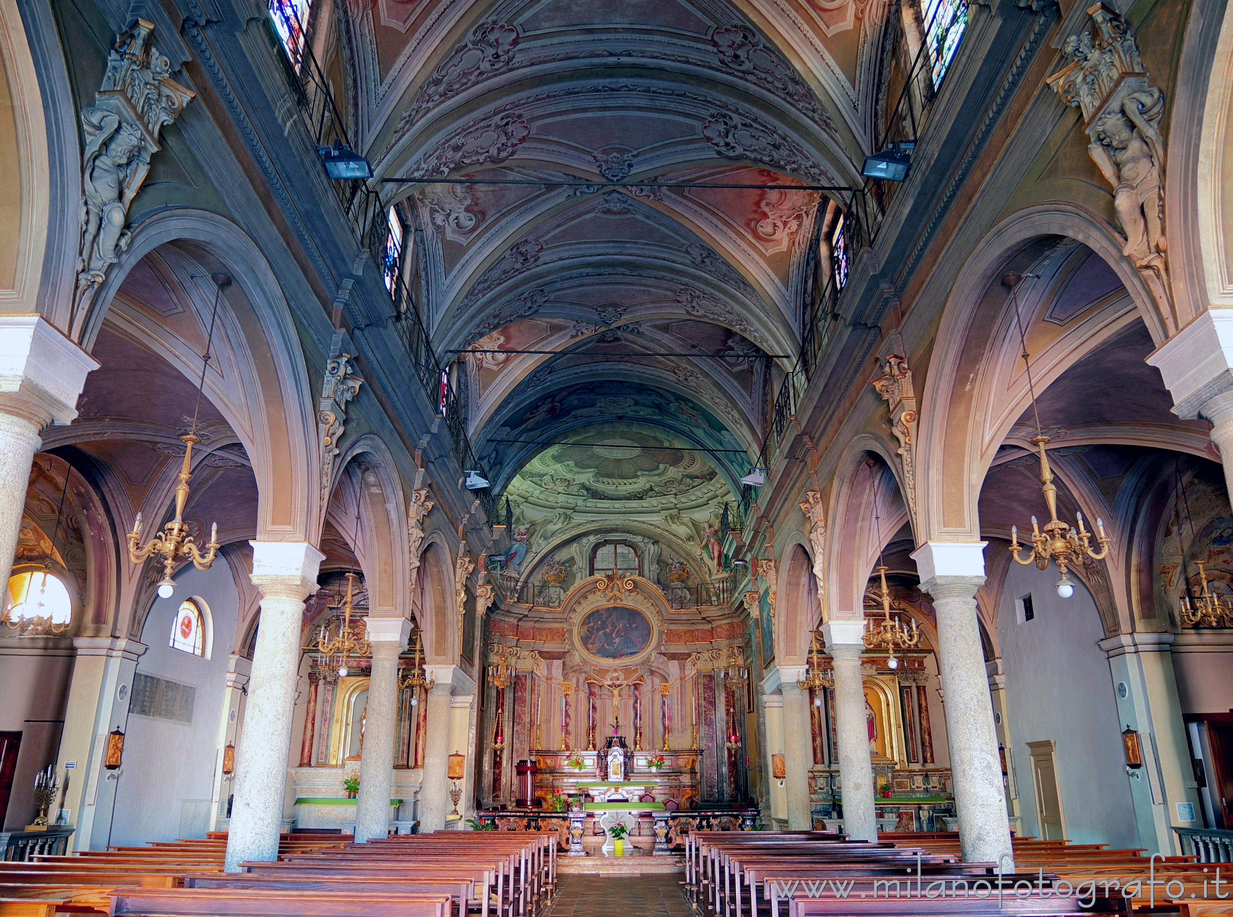 Candelo (Biella, Italy): Interior of the Church of Saint Peter - Candelo (Biella, Italy)