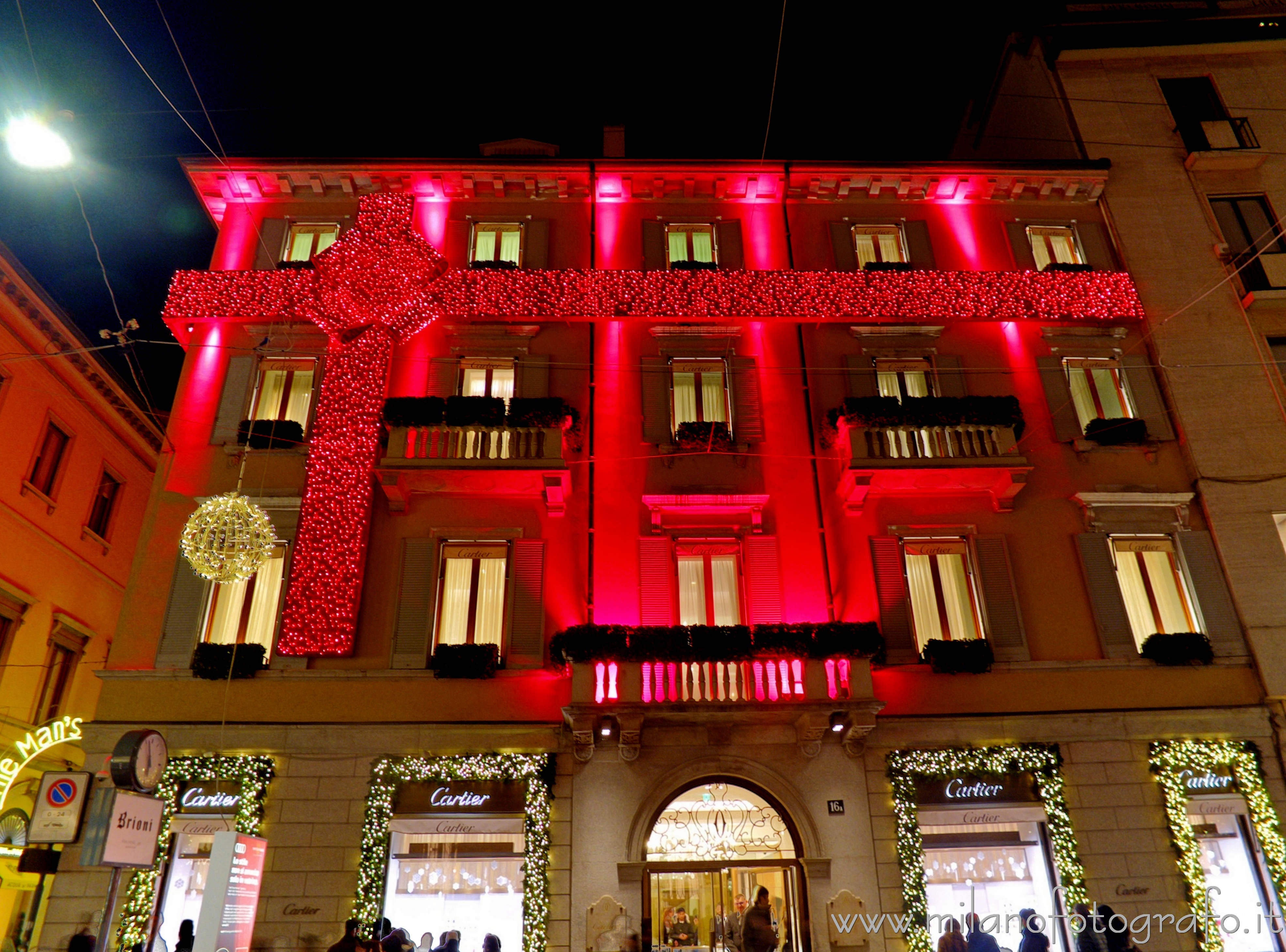 Milan (Italy): The Milan seat of Cartier with Christmas lights - Milan (Italy)