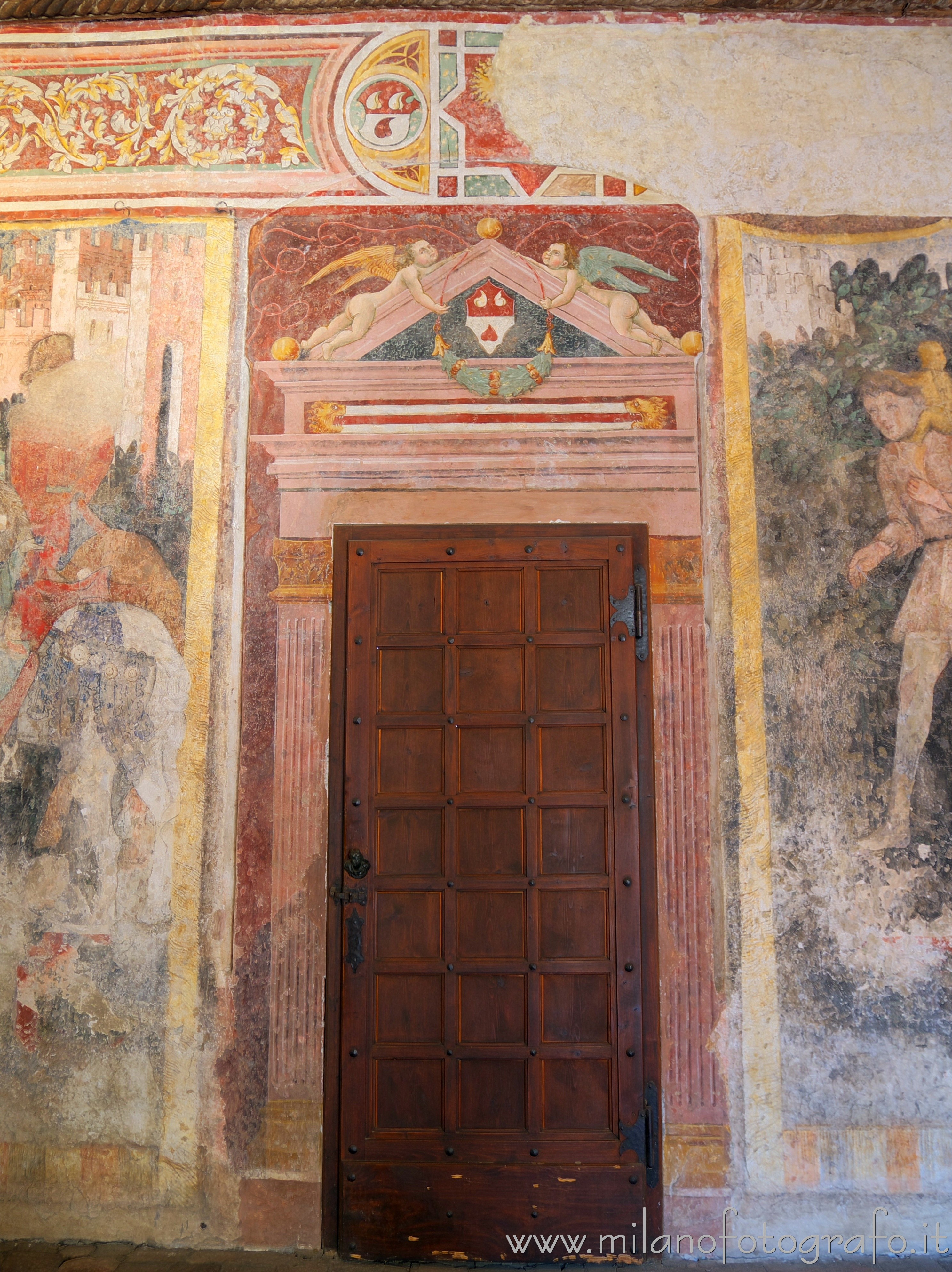Cavernago (Bergamo, Italy): Door in the court of the Castle of Malpaga - Cavernago (Bergamo, Italy)