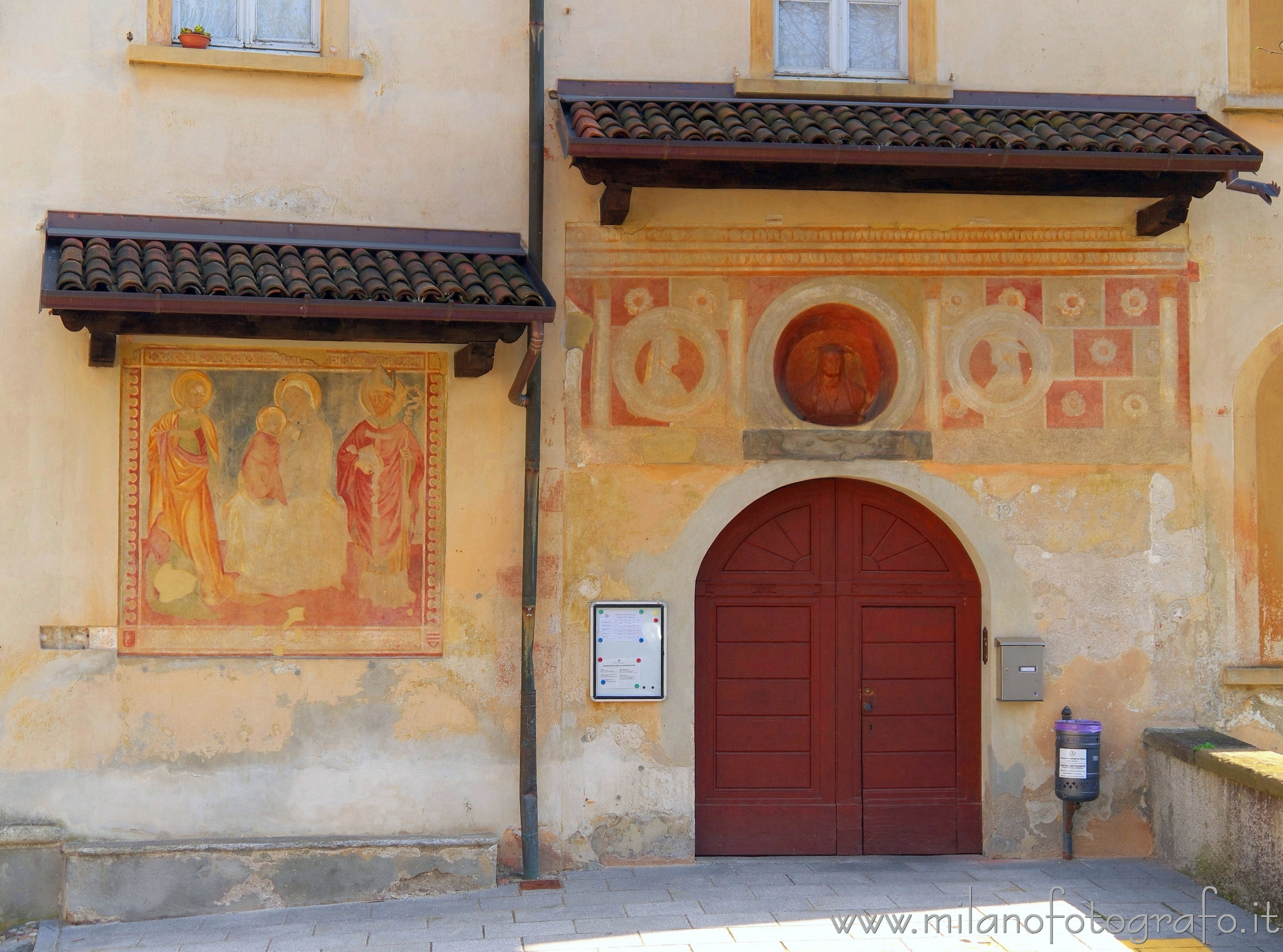 Castiglione Olona (Varese, Italy): Frescoes on the facade of the School of Music and Grammar "Scholastica" - Castiglione Olona (Varese, Italy)