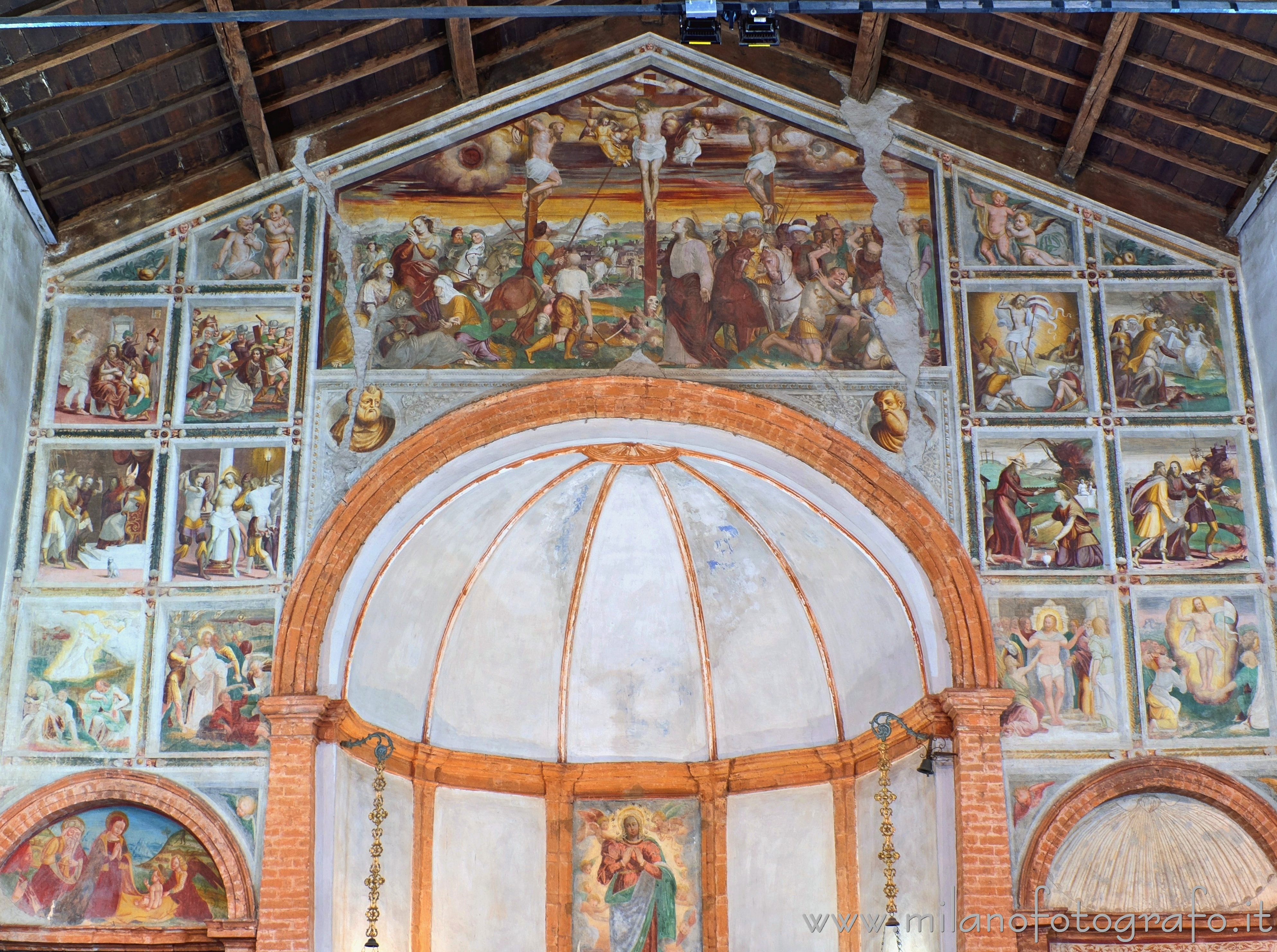 Cavenago di Brianza (Monza e Brianza, Italy): Cycle of frescoes dedicated to the life of Jesus in the Church of Santa Maria in Campo - Cavenago di Brianza (Monza e Brianza, Italy)
