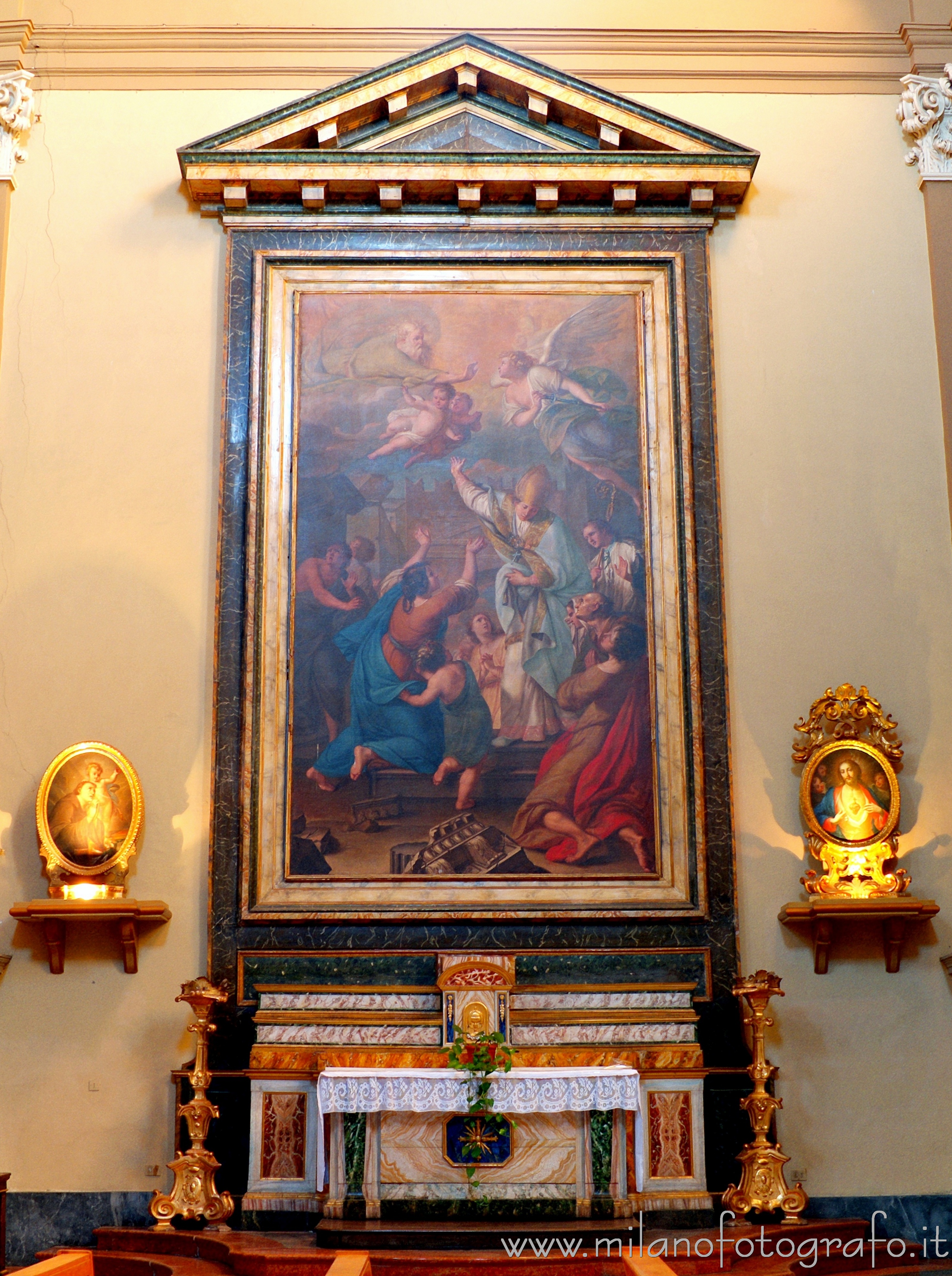 Rimini: Altare di Sant'Emidio nella Chiesa di San Francesco Saverio, detta anche Chiesa del Suffragio - Rimini