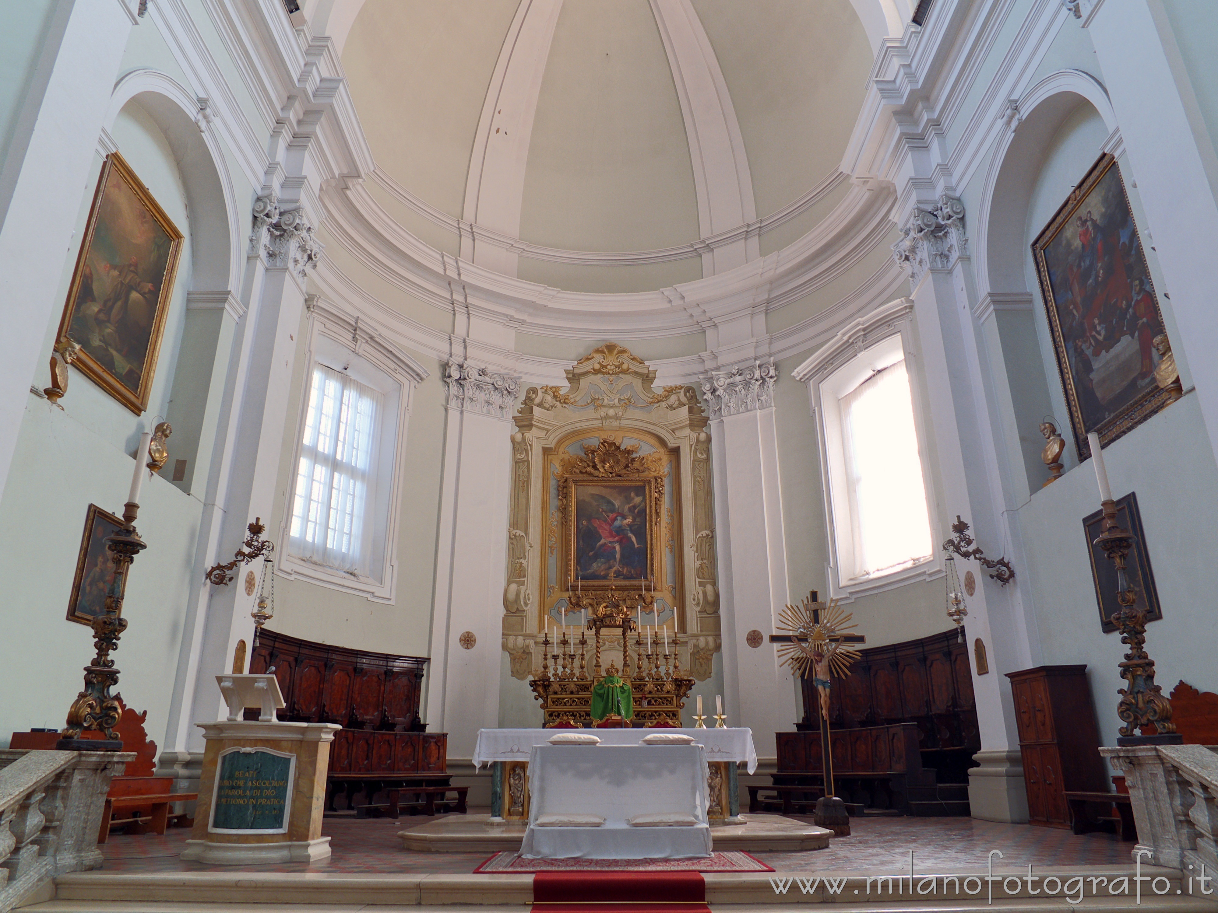 Santarcangelo di Romagna (Rimini, Italy): Presbytery of the Church of the Blessed Virgin of the Rosary - Santarcangelo di Romagna (Rimini, Italy) Santarcangelo di Romagna (Rimini, Italy): Presbytery of the Church of the Blessed Virgin of the Rosary - Santarcangelo di Romagna (Rimini, Italy)