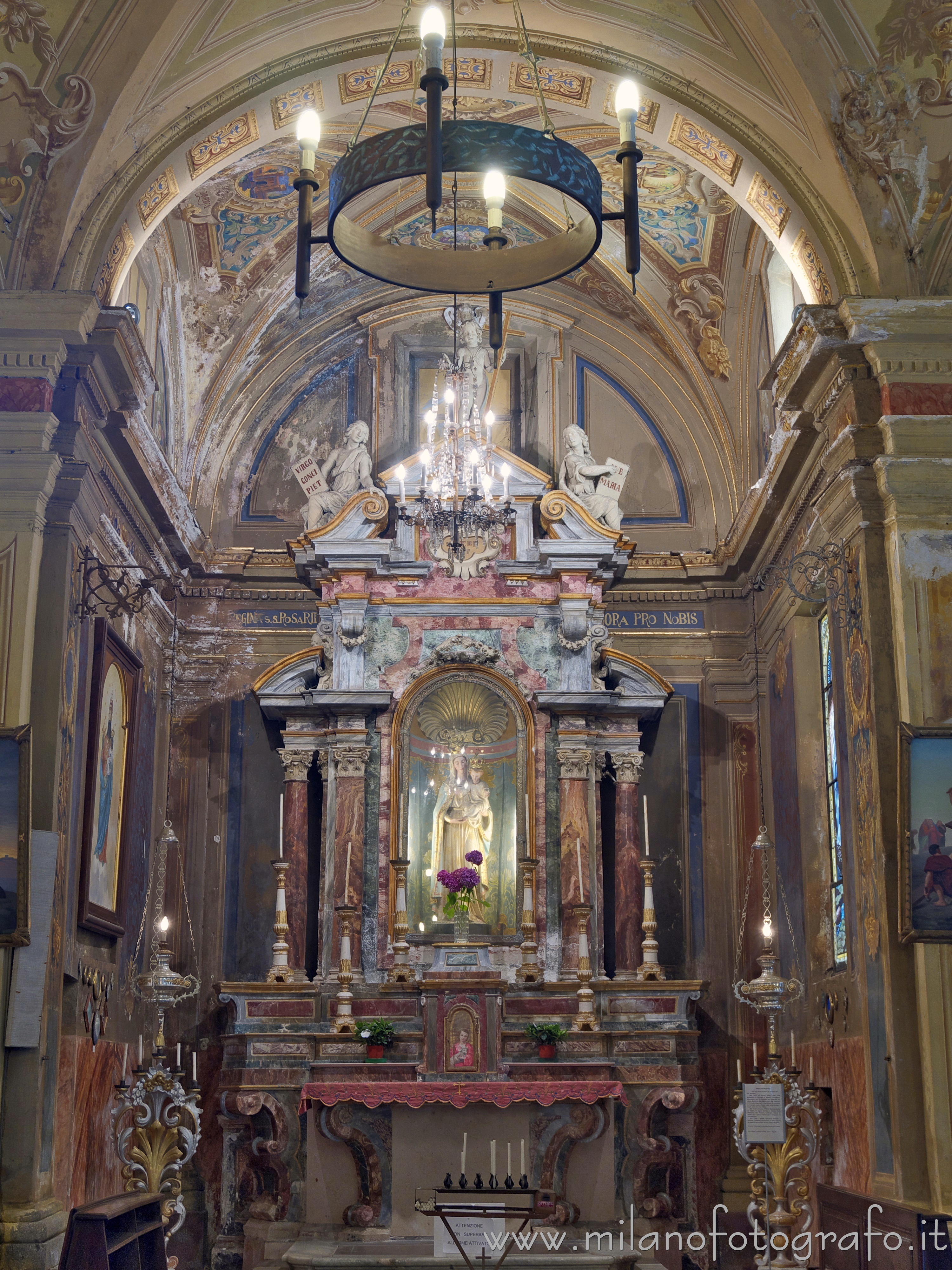 Campiglia Cervo (Biella): Cappella della Madonna del Rosario nella Chiesa Parrocchiale dei Santi Bernardo e Giuseppe - Campiglia Cervo (Biella)