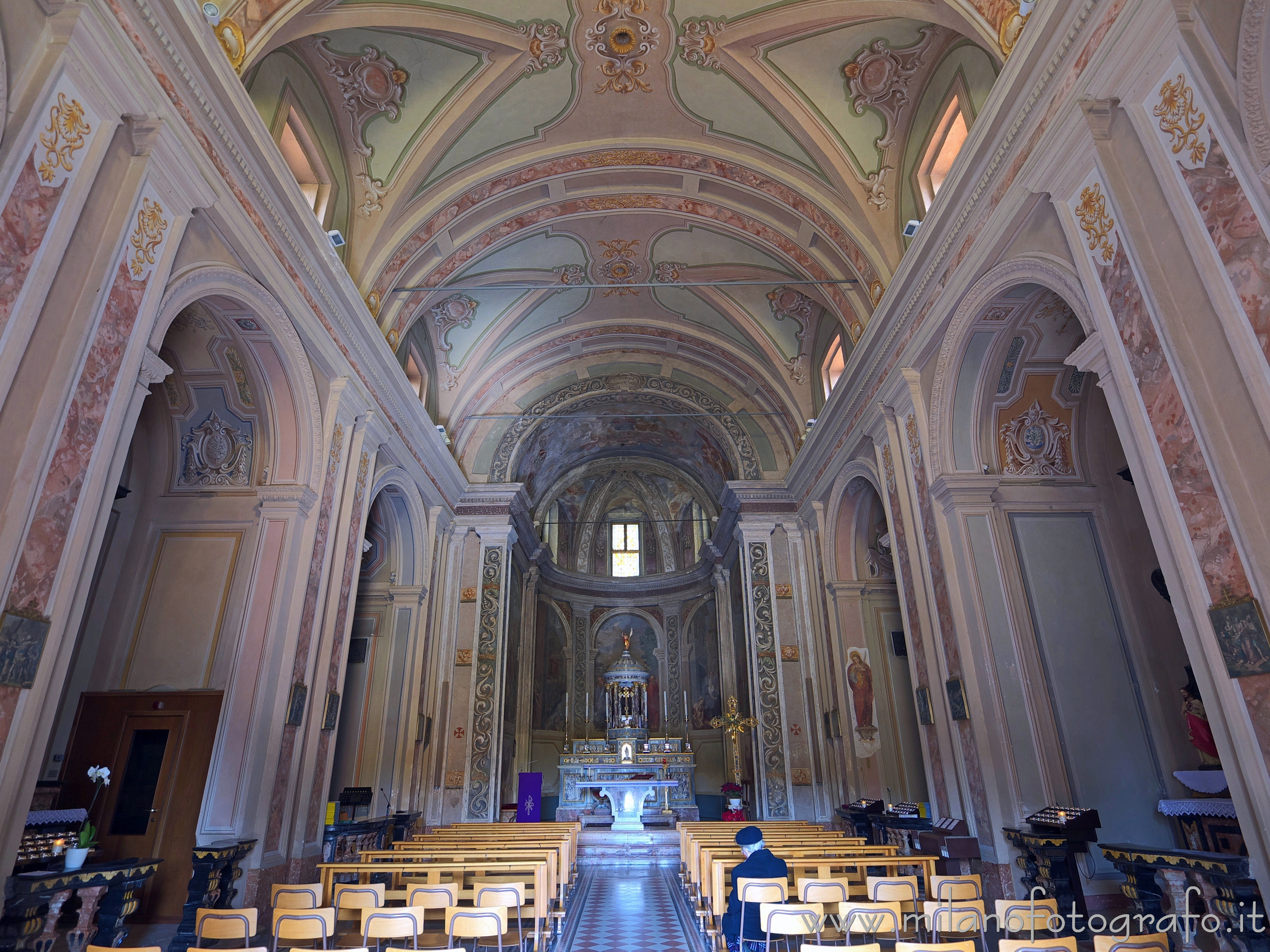 Milan (Italy): Interior of the Church of the Saints Peter and Paul at the Three Ronchetti - Milan (Italy)