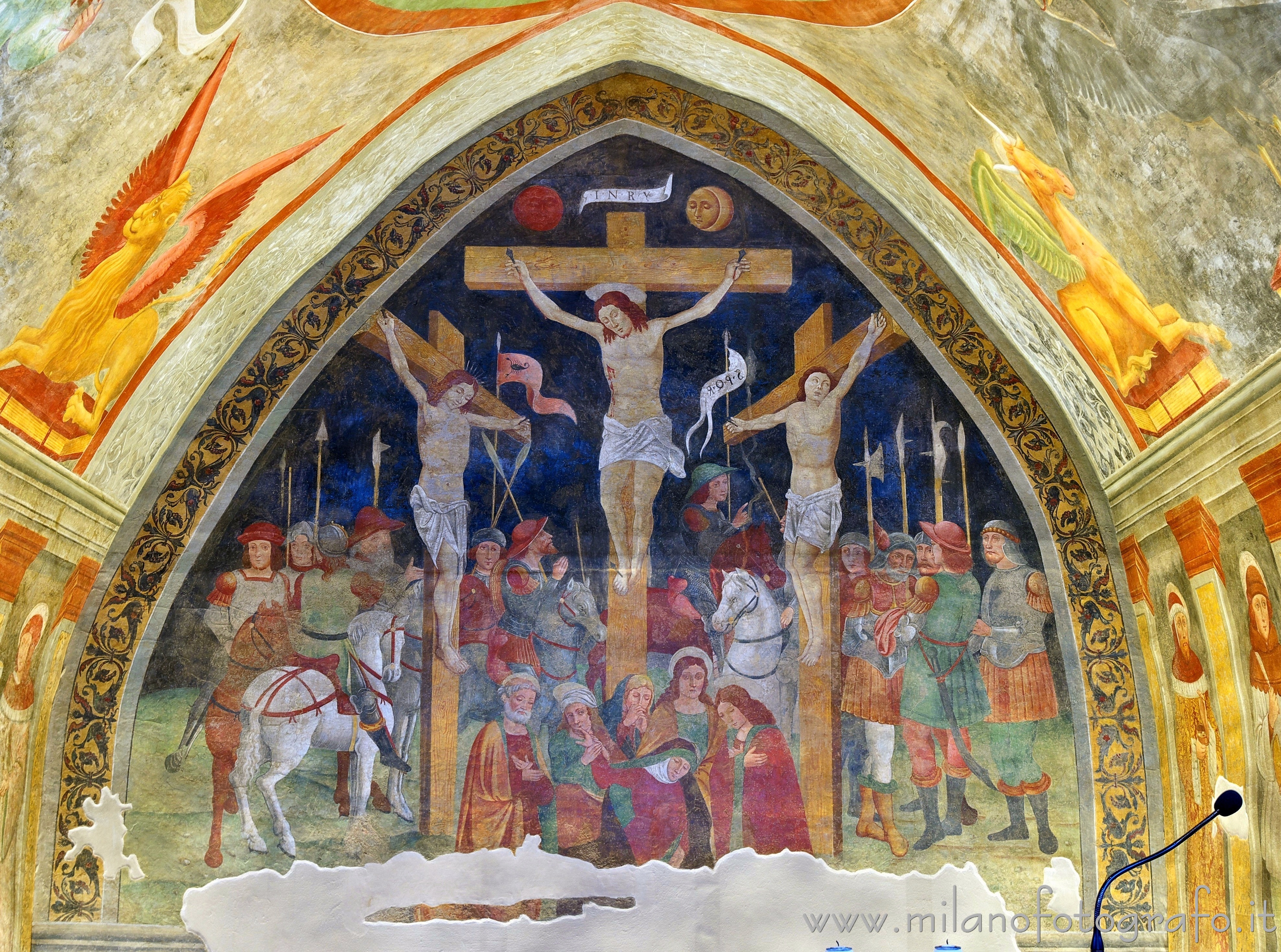 Cogliate (Milan, Italy): Fresco of the crucifixion in the Church of San Damiano - Cogliate (Milan, Italy)