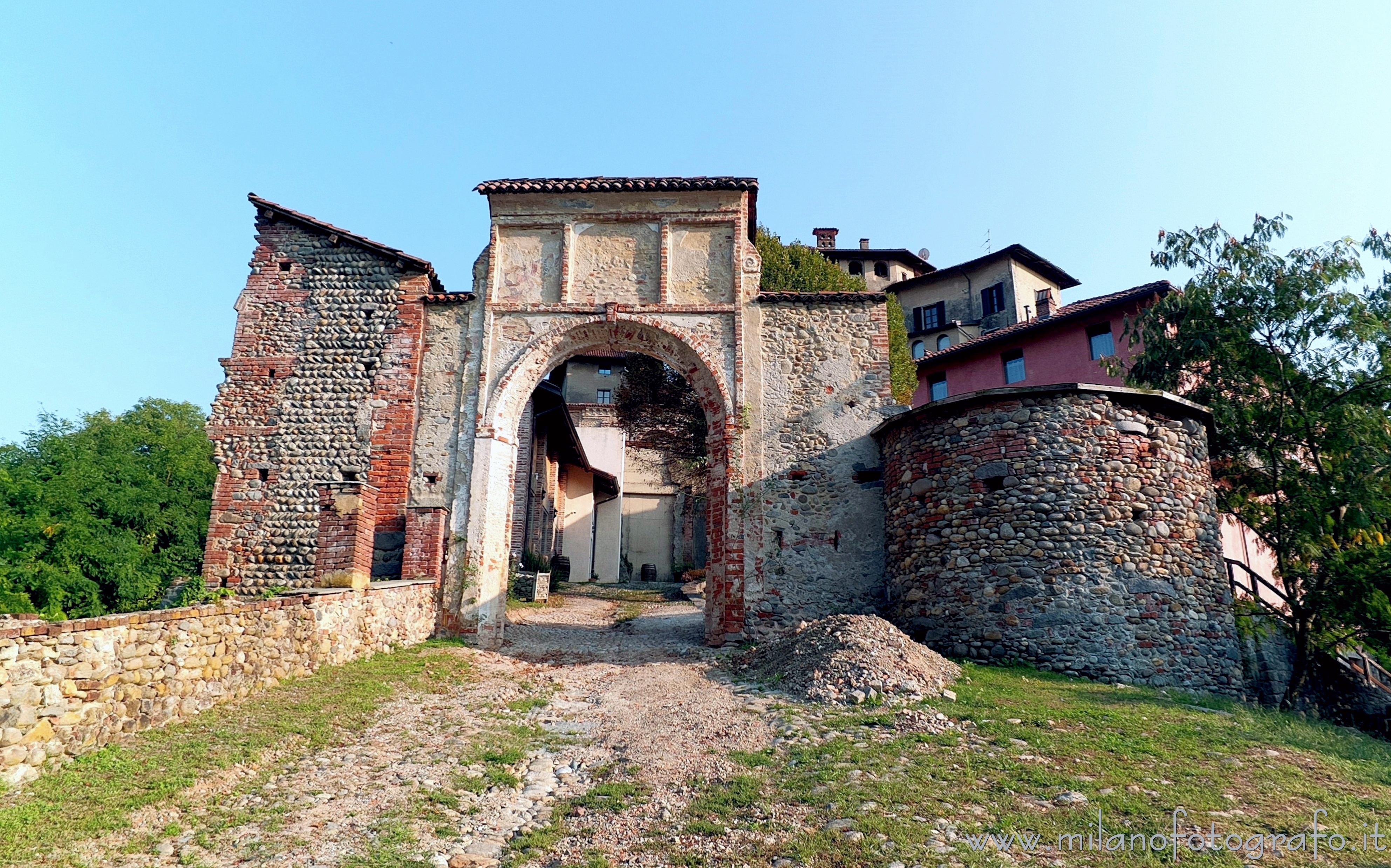 Cossato (Biella): Porta del Moro del Castello di Castellengo - Cossato (Biella)