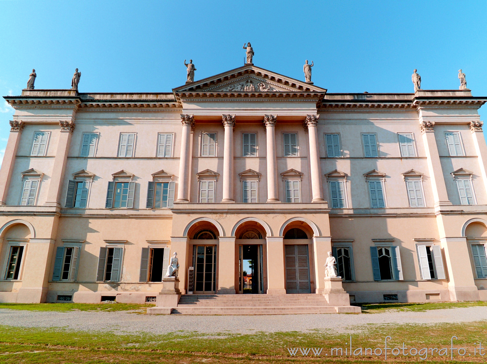 Desio (Milano): Facciata verso il parco di Villa Cusani Traversi Tittoni - Desio (Milano)