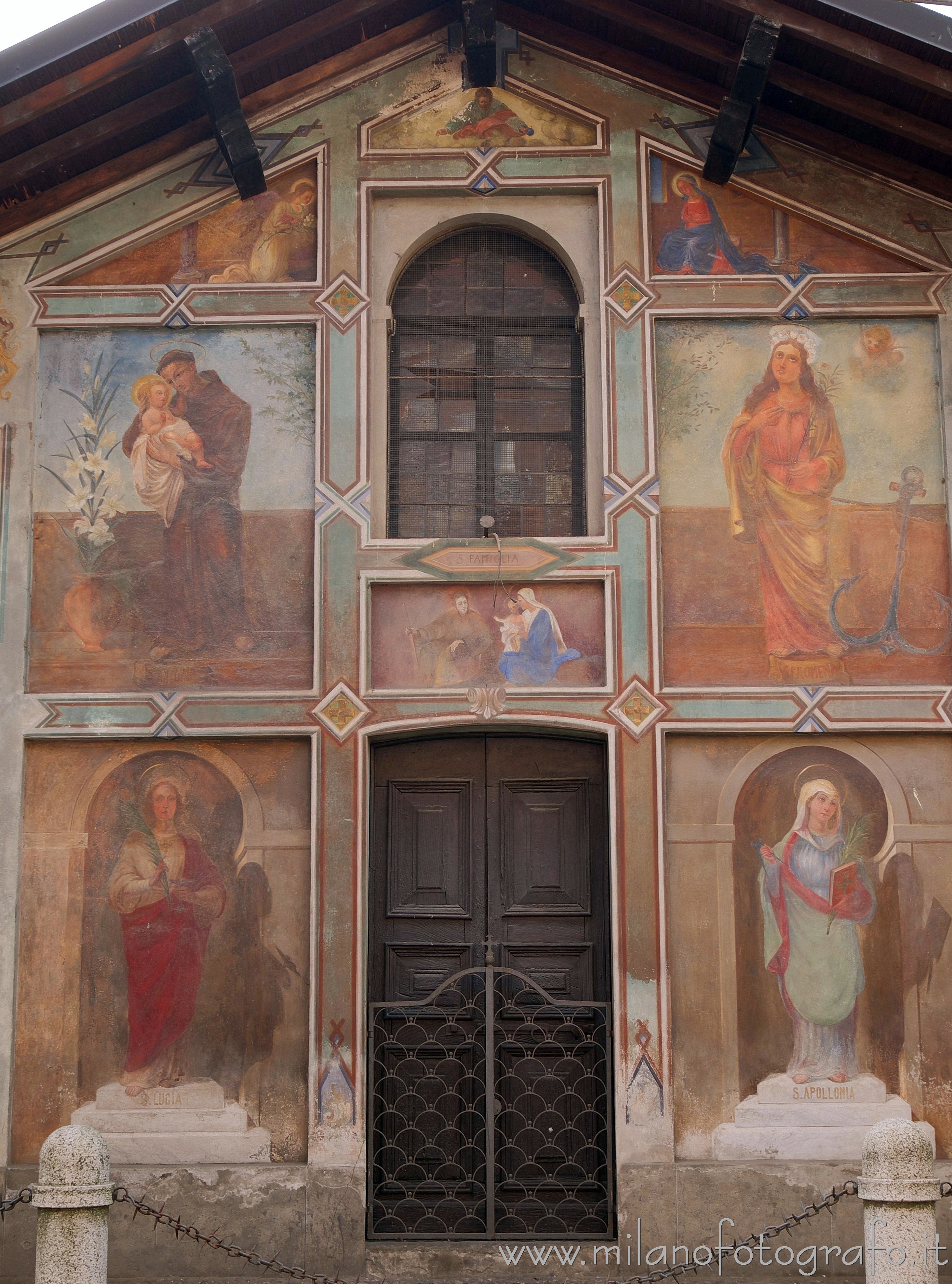 Carpignano Sesia (Novara, Italy): Facade of the Oratory of San Giuseppe - Carpignano Sesia (Novara, Italy)