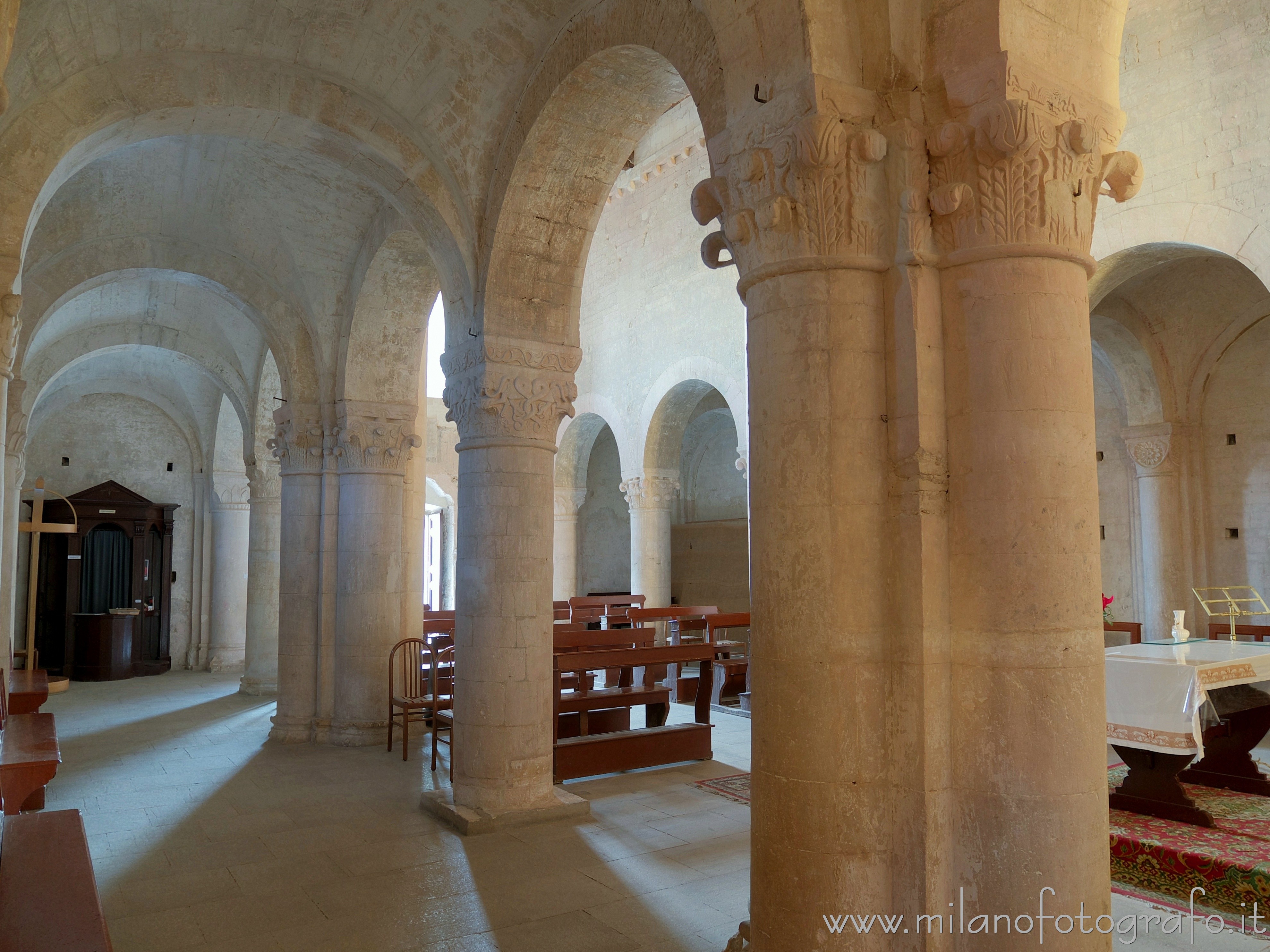 Sirolo (Ancona, Italy): Play of light inside St. Peter's Abbey - Sirolo (Ancona, Italy)